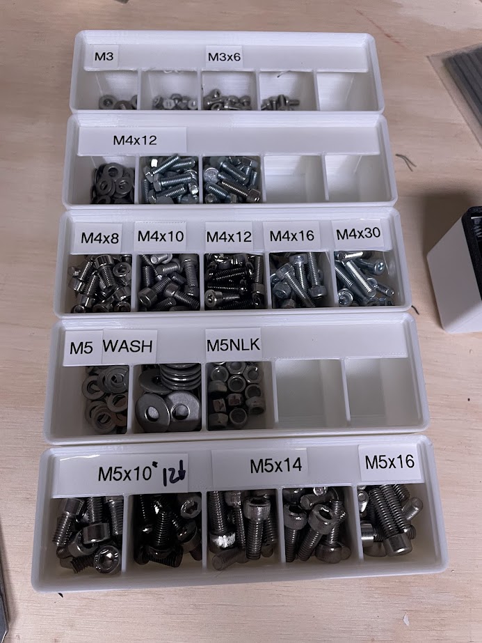 Gridfinity Redefined Bin 1x3x6u - divided sections, with label