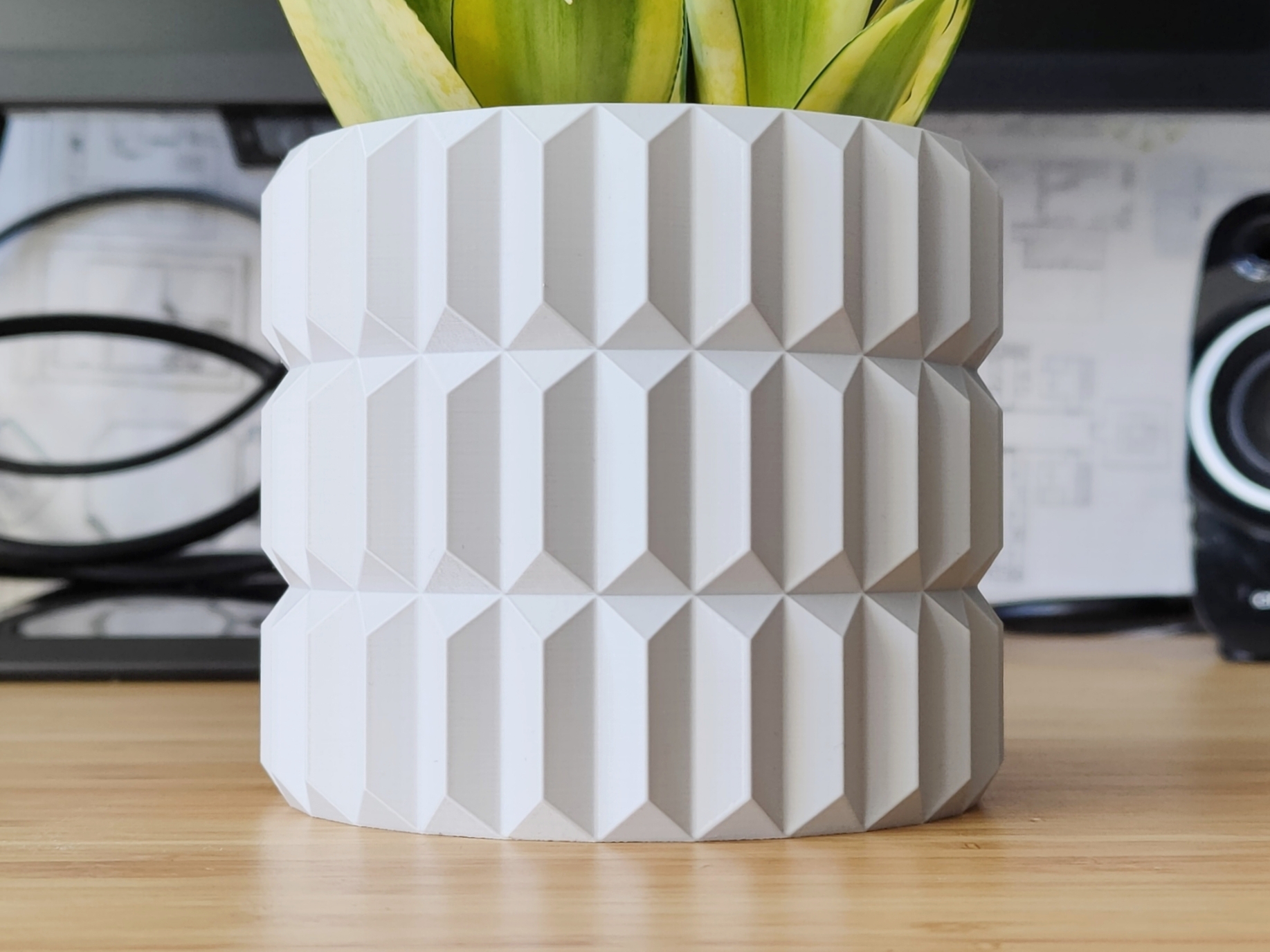 Glamour Plant pot and Planter - Vase mode design