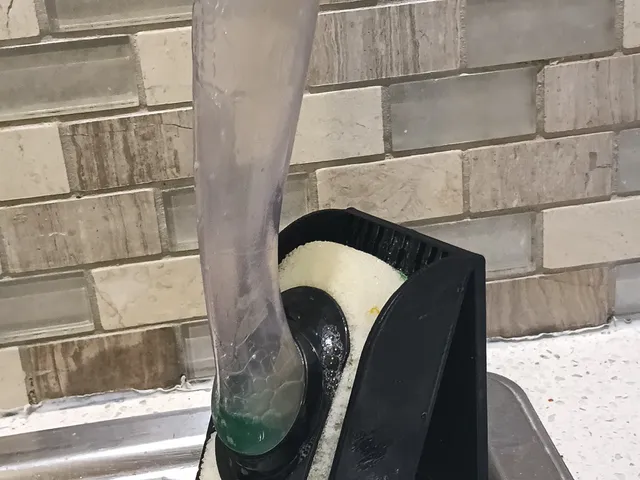 Sponge holder