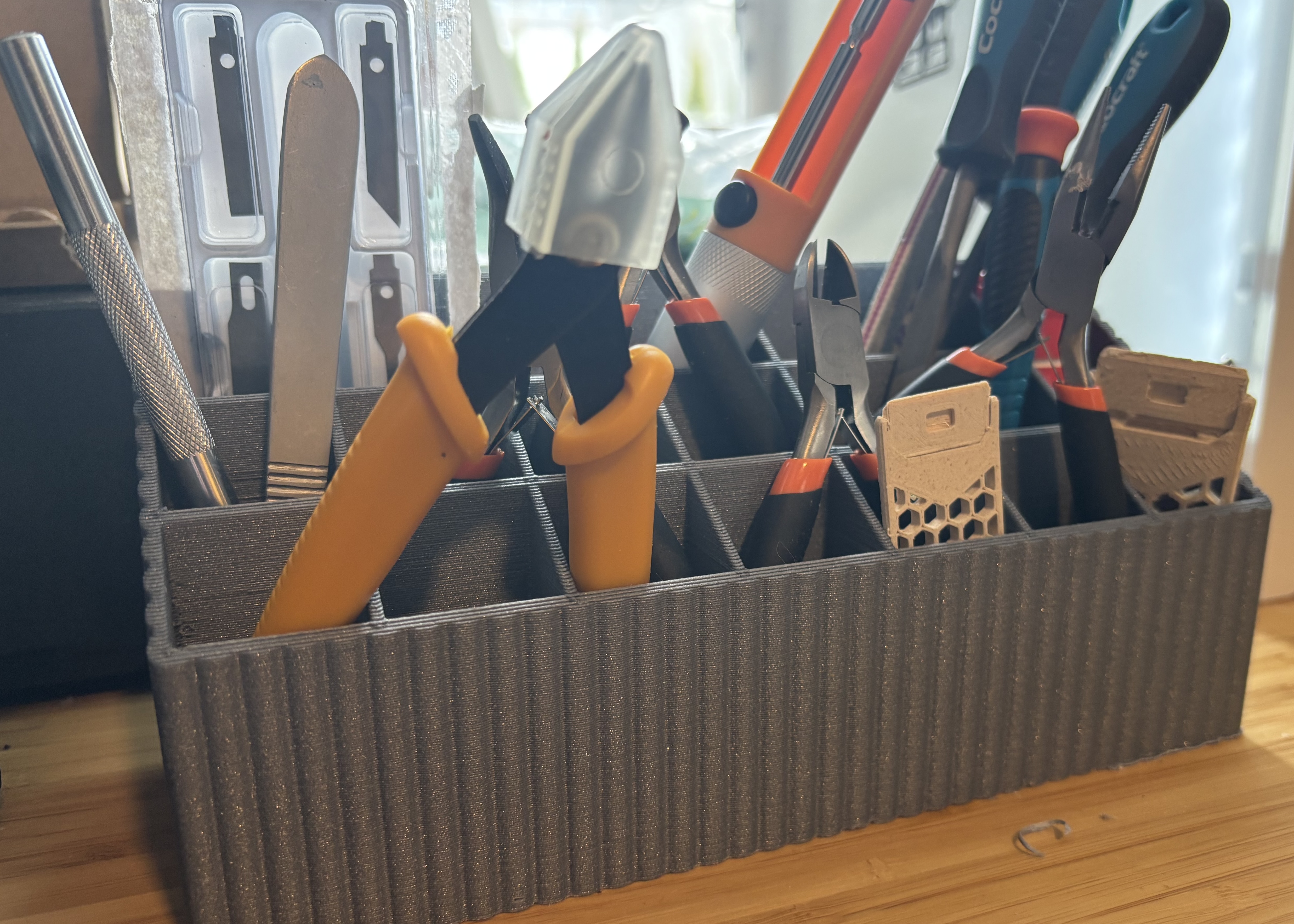 Super simple desk organizer