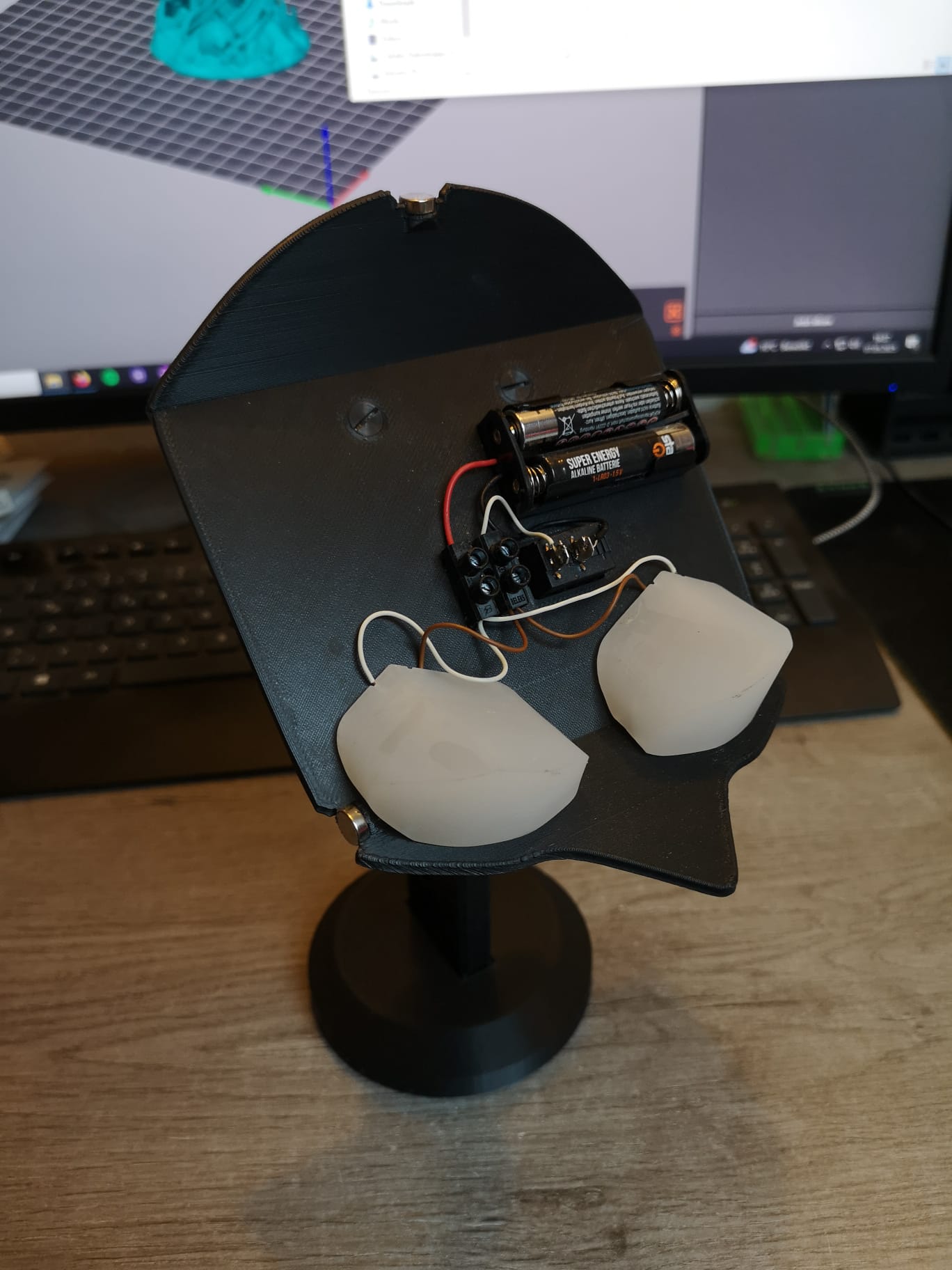 Batman Helmet Stand — miniatura 6