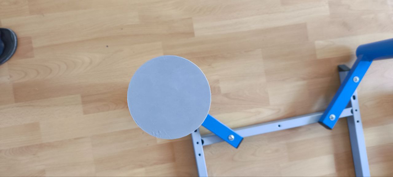 Table leg support