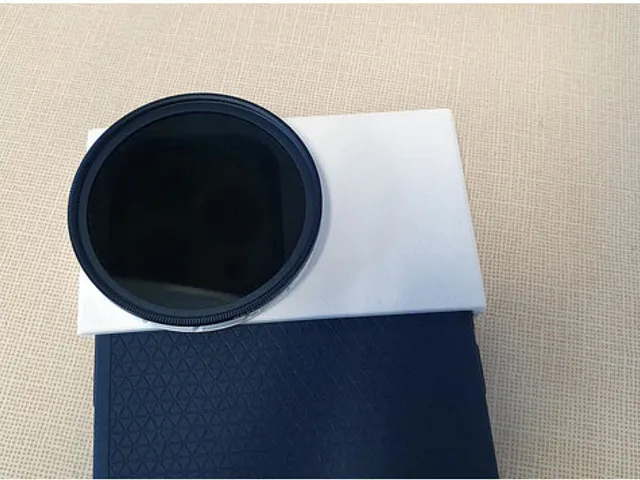 iPhone 12 Pro Max holder for 52mm filter v2 - Spigen Liquid Air