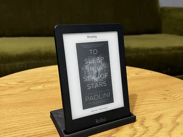 Stand for Kobo Clara 2E