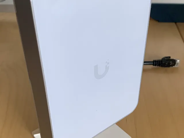 Unifi U7 Pro Wall - Table Stand