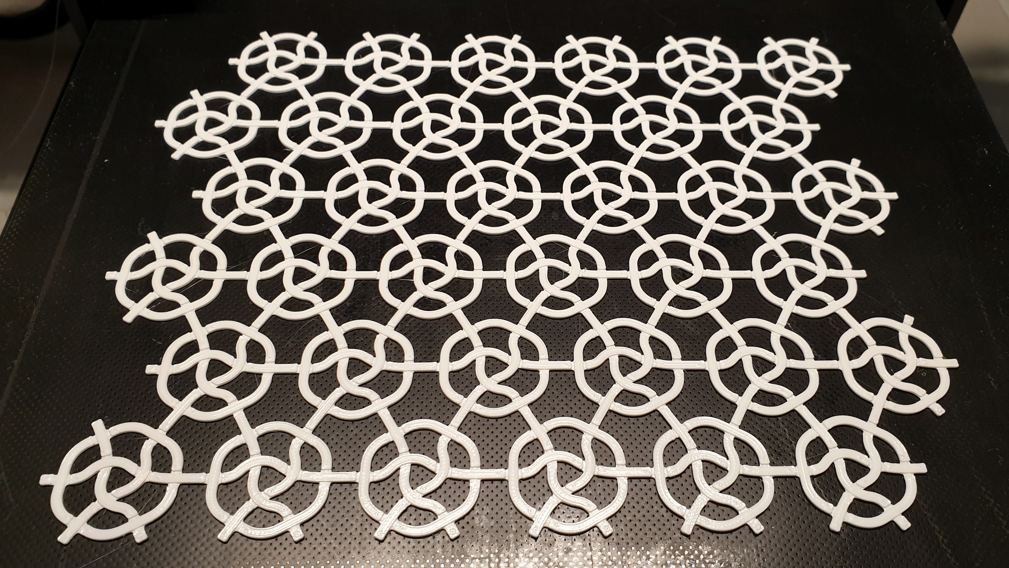Interwoven Knotwork Pattern for Relief Printmaking  (FreeCAD) — thumbnail 2