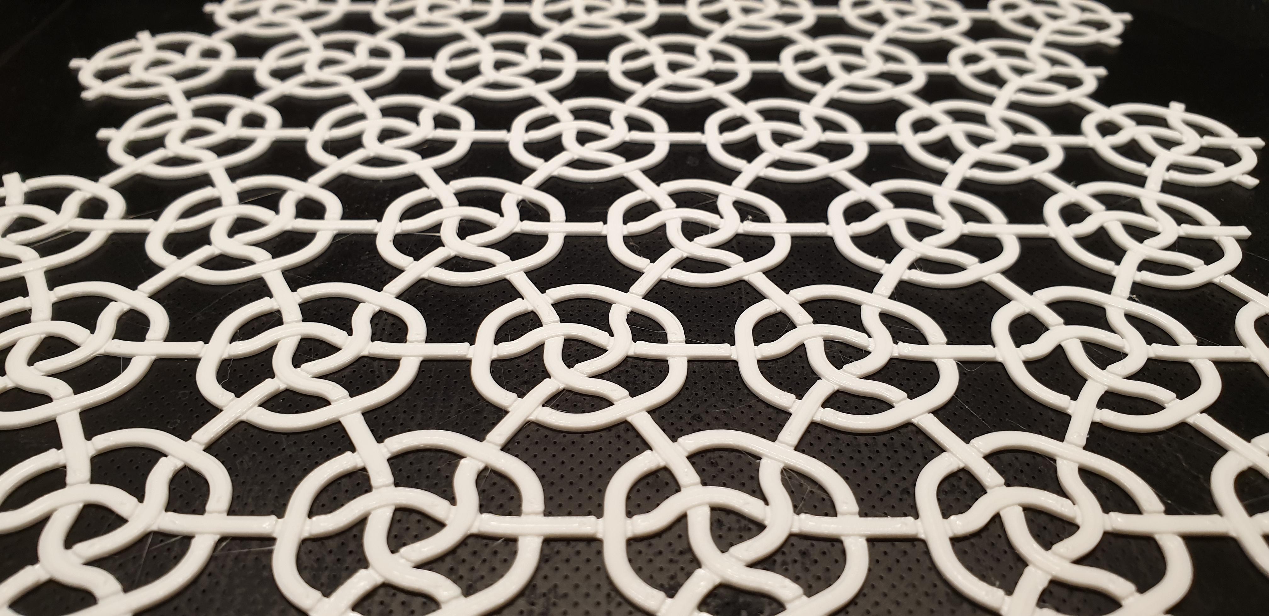 Interwoven Knotwork Pattern for Relief Printmaking  (FreeCAD) — thumbnail 5
