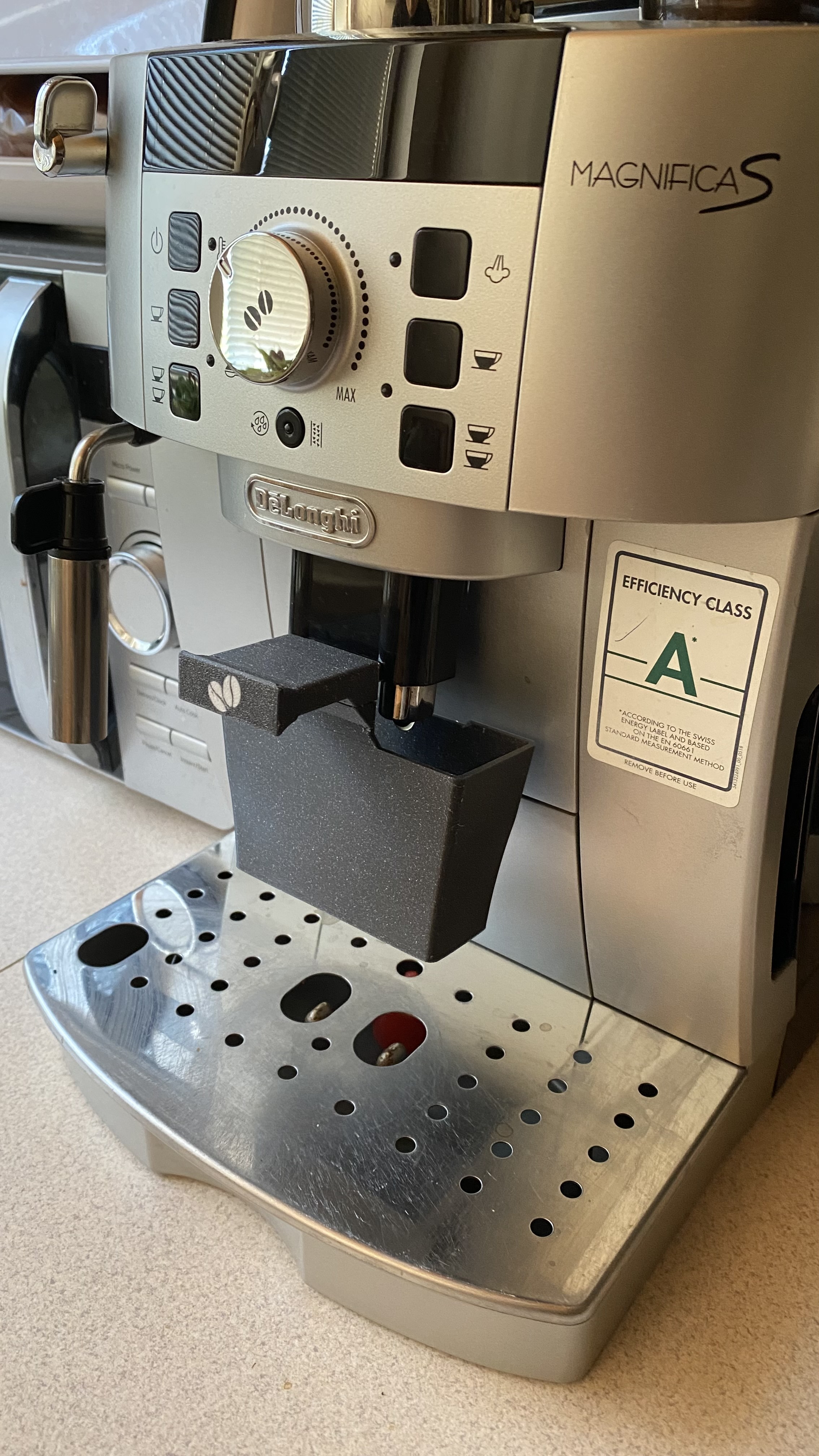 DeLonghi water dump