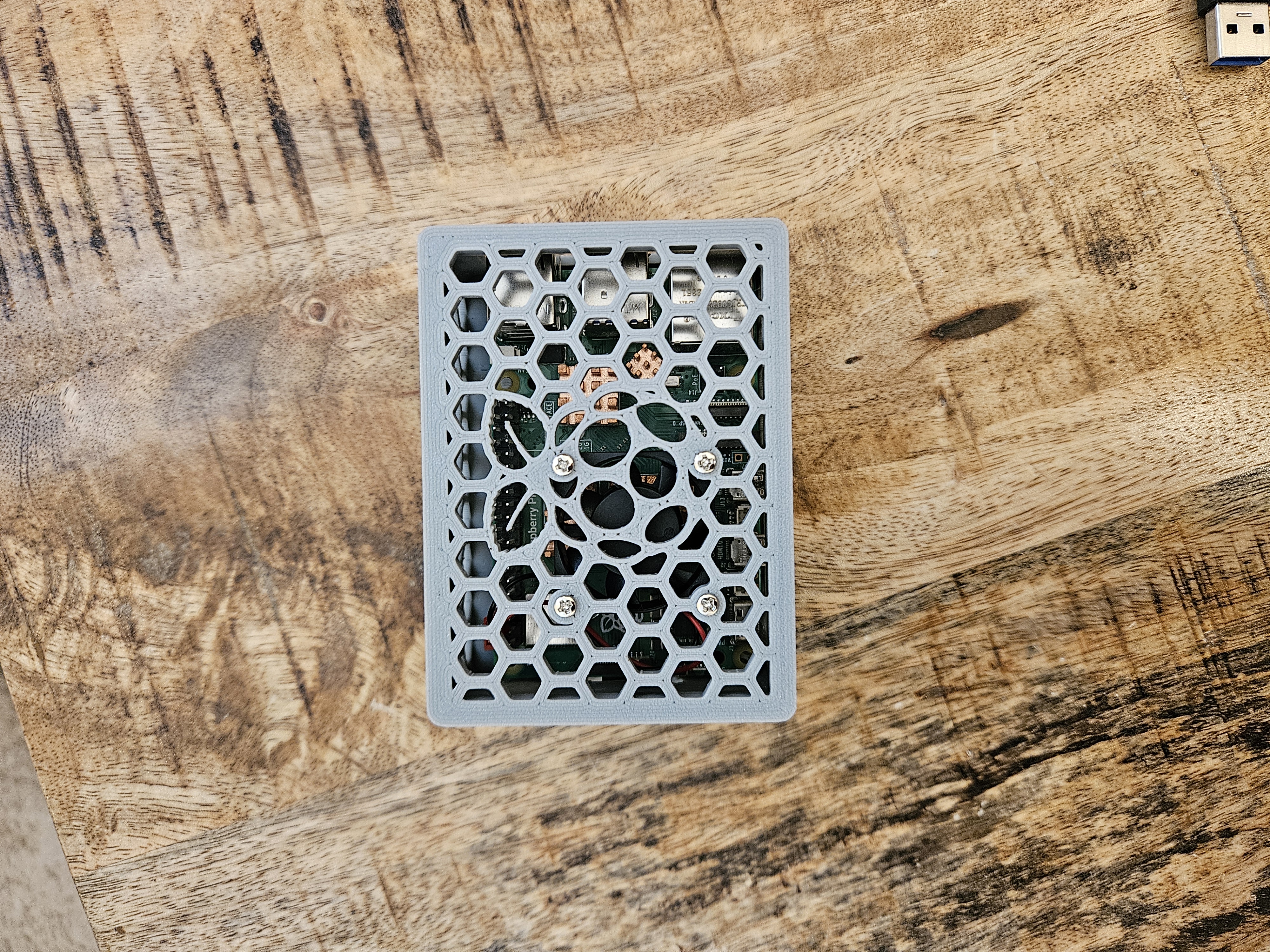 Miniatura 4 do modelo 3D Stackable Raspberry Pi 5 Case