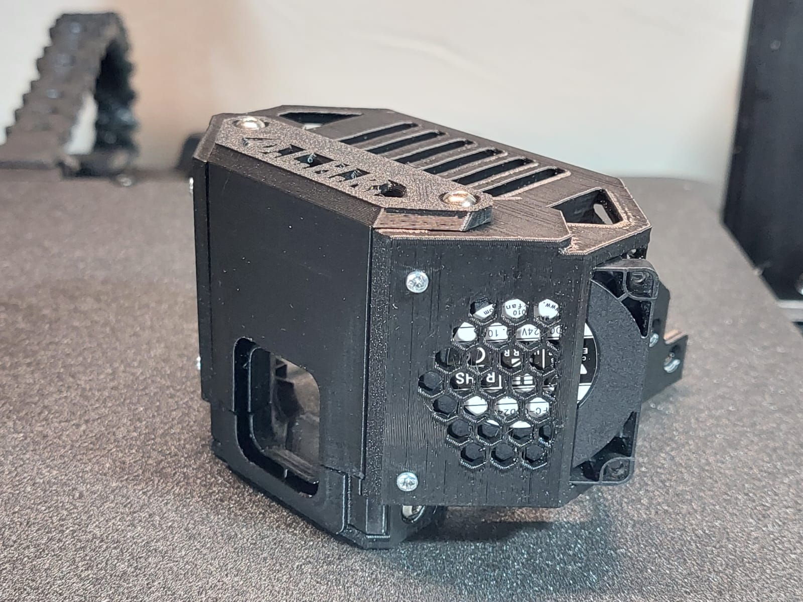 DomLuck's Hot Rod Ender 3 V3 KE Fan Shroud D.L.H.R. by DomLuck