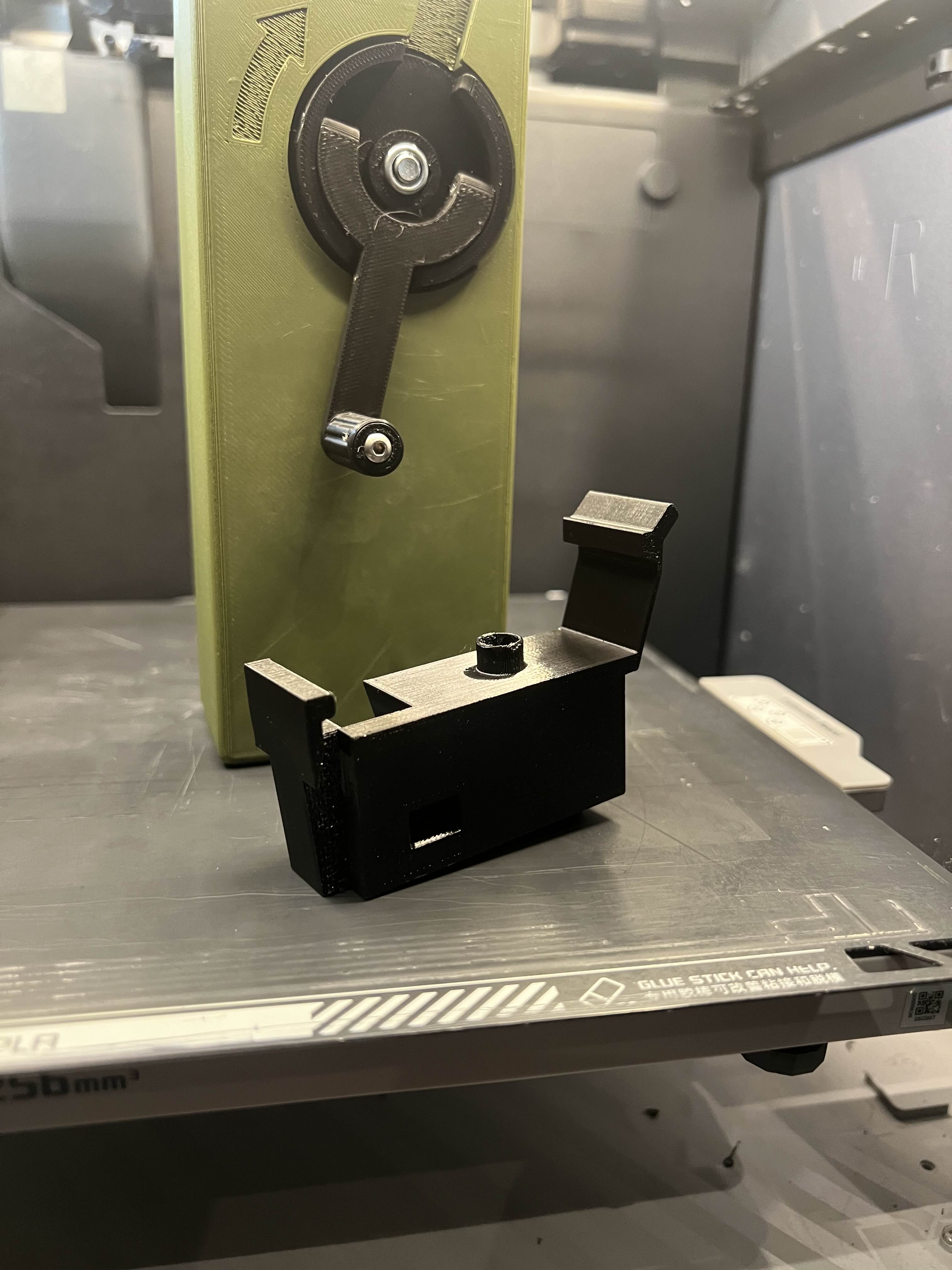 Airsoft M4 to AK speedloader adapter