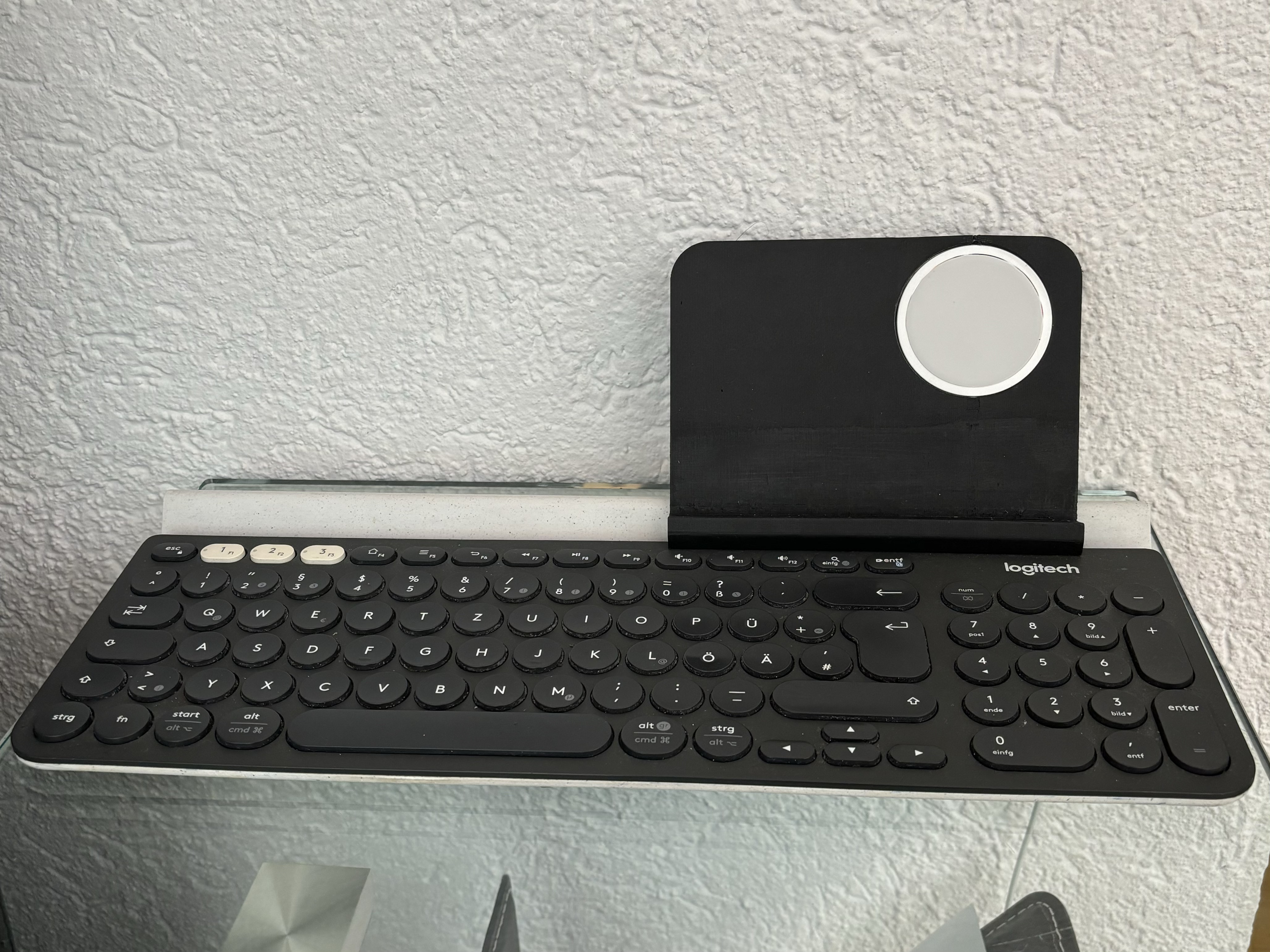 Dual phone holder with MagSafe stand for Logitech keyboard K780 or K480