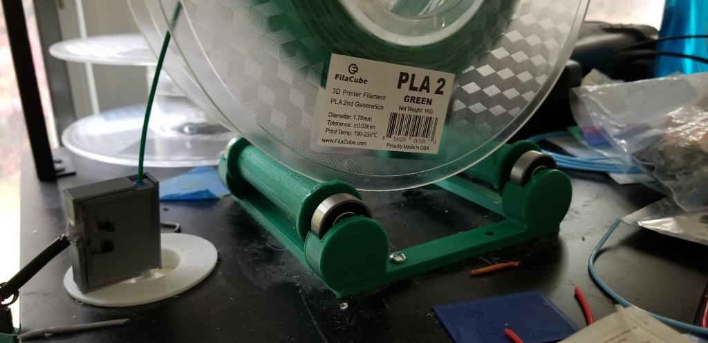 filament spool roller