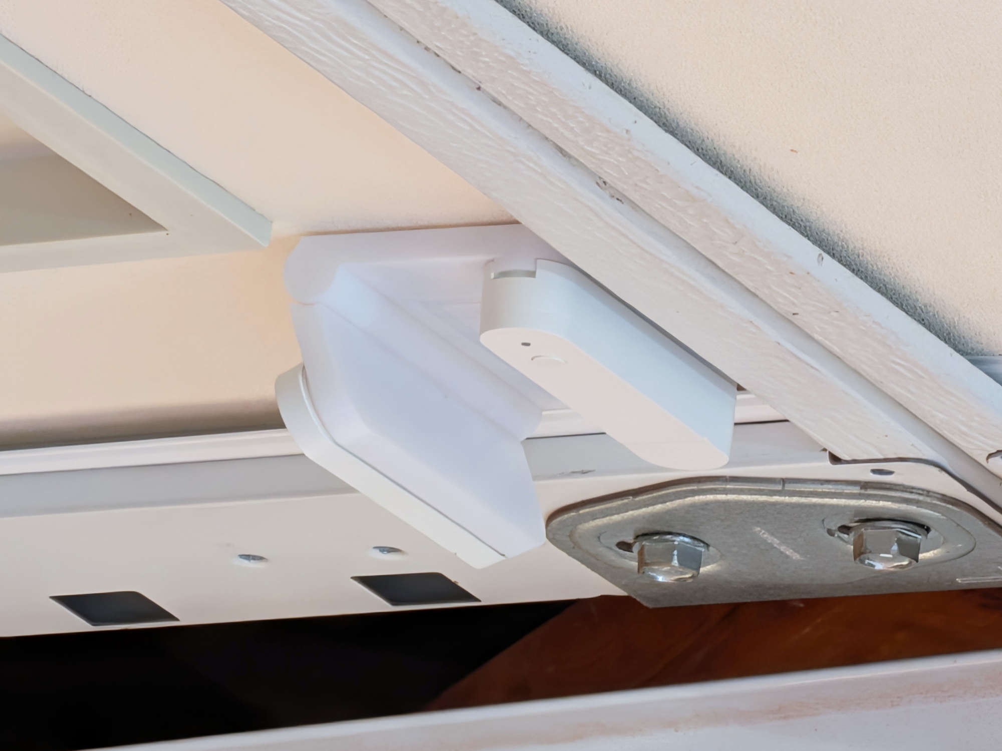 Garage Door Sensor Hinge for Ikea Myggbett - Print In Place — thumbnail 8