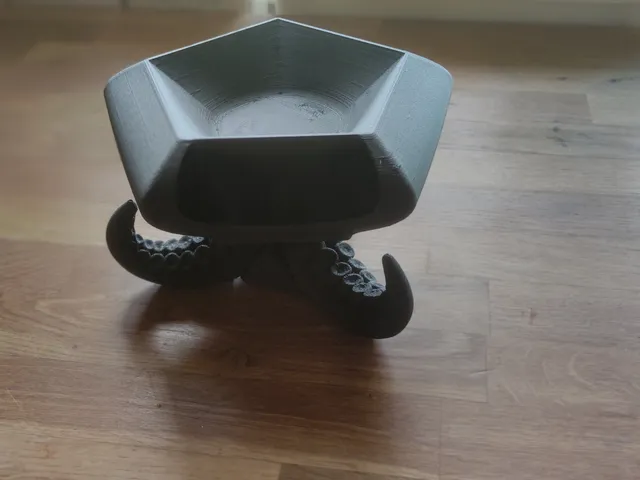 Rotating Bowl for pistaccios with tentacle stand
