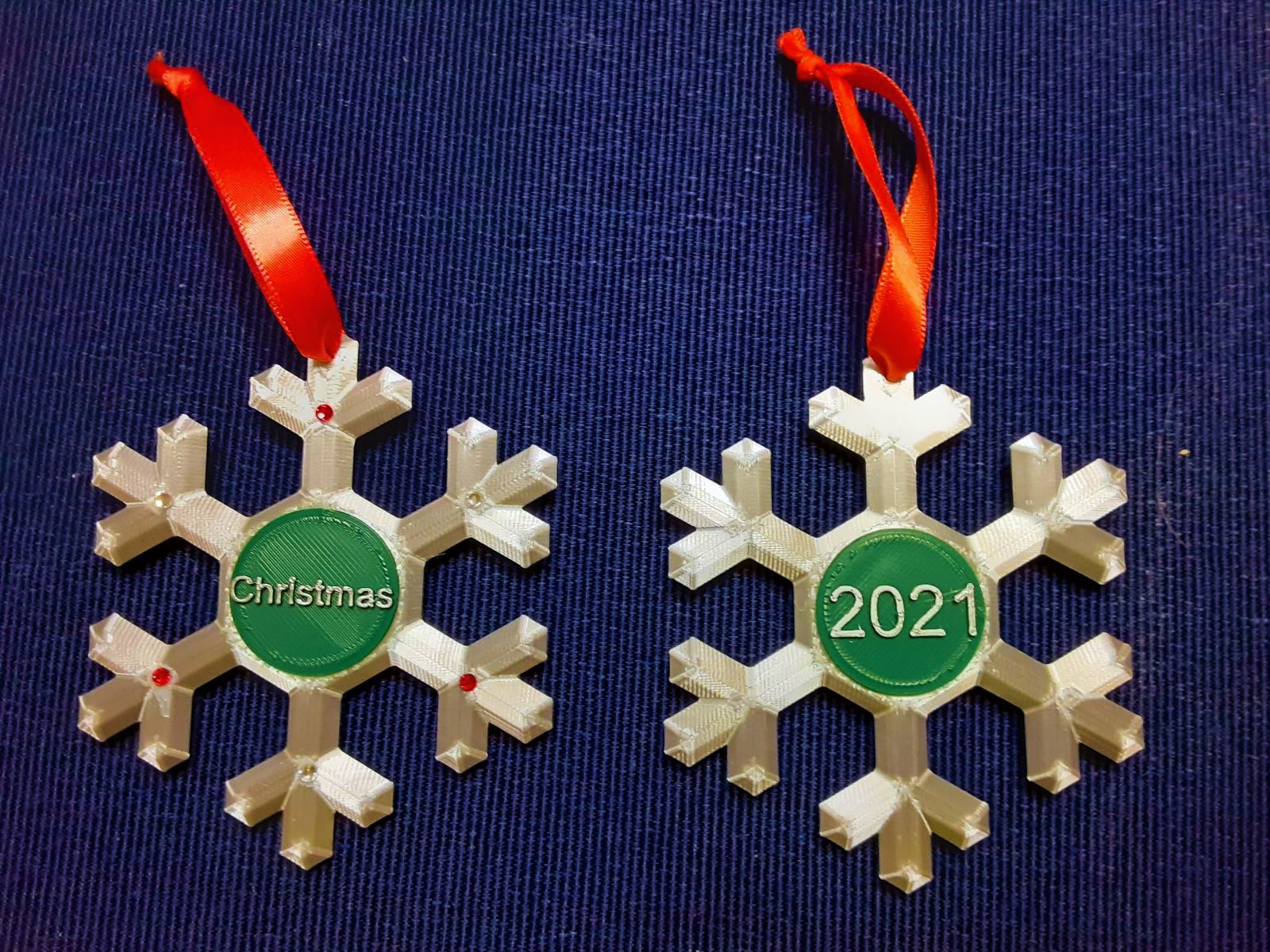 Miniatura 2 do modelo 3D Customizable Snowflake Ornament