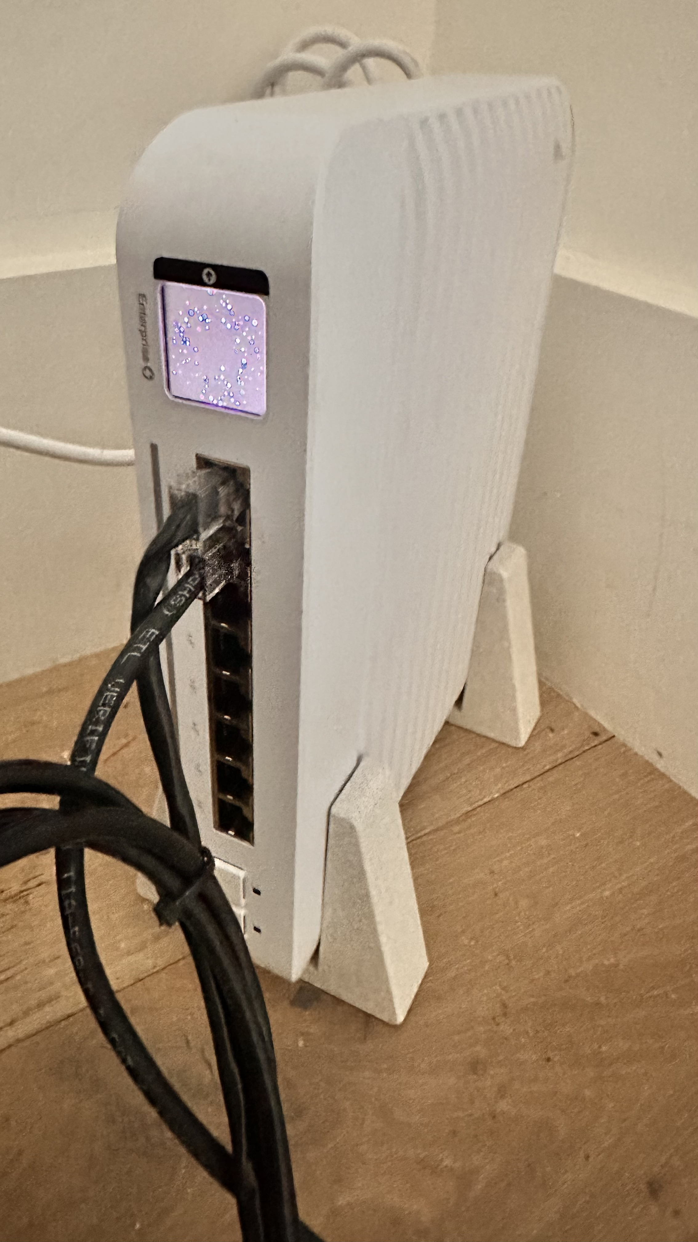 Vertical Stand for Ubiquiti Enterprise 8 port Switch
