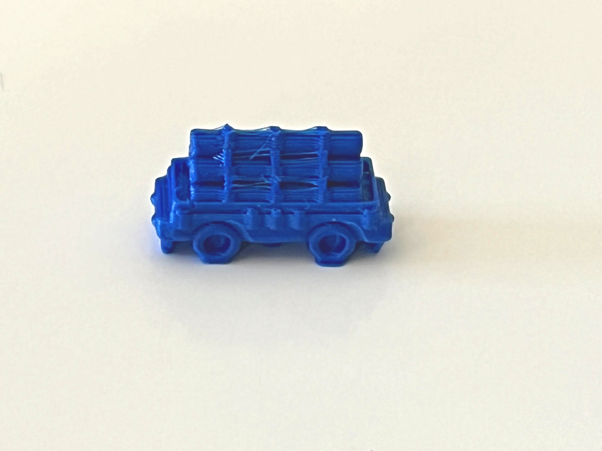 Miniatura 4 do modelo 3D Tiny train token (2cm x 1cm)