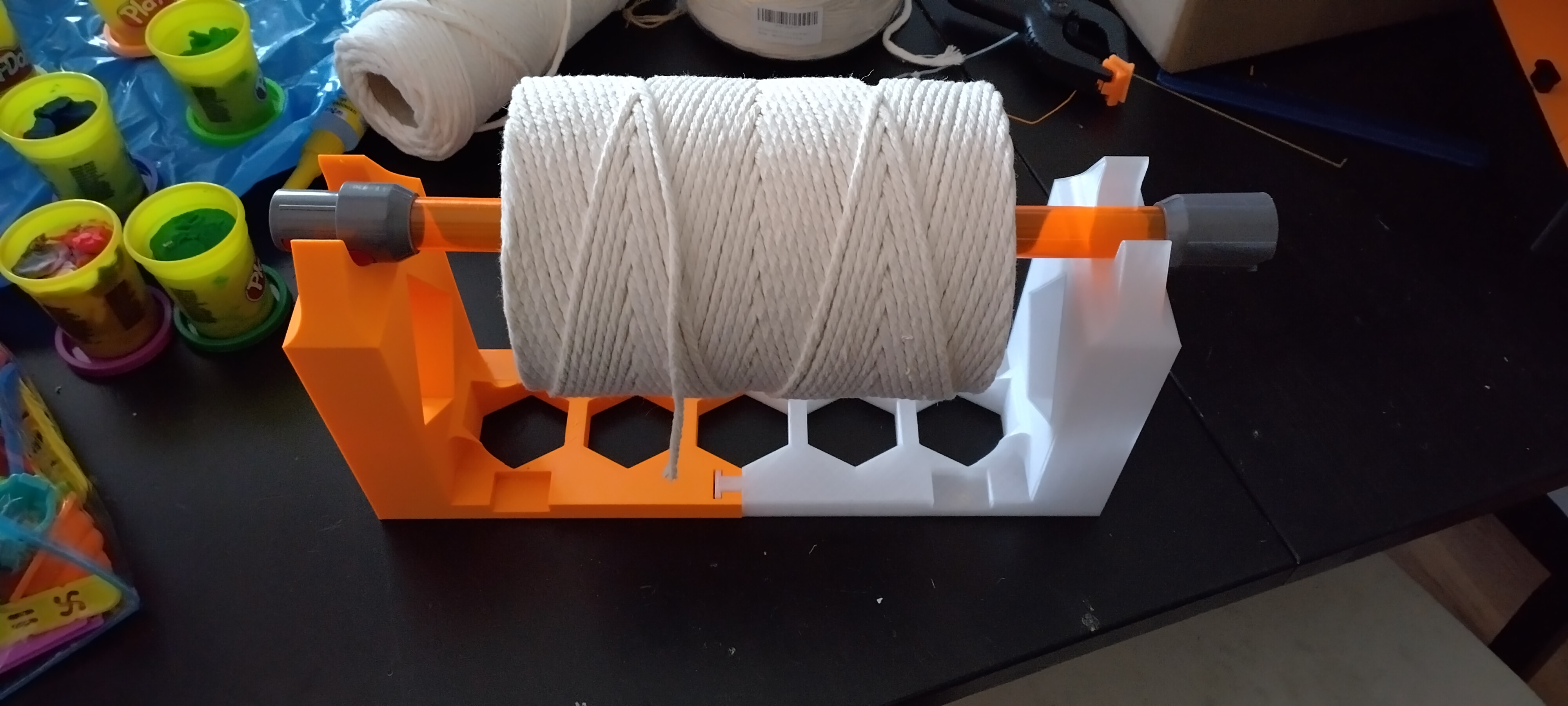 Makrame Yarn Unspooler