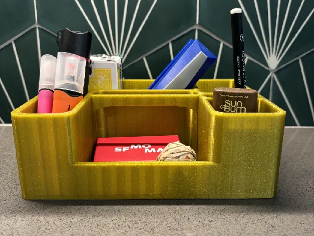 toiletries caddy / portible orginiser