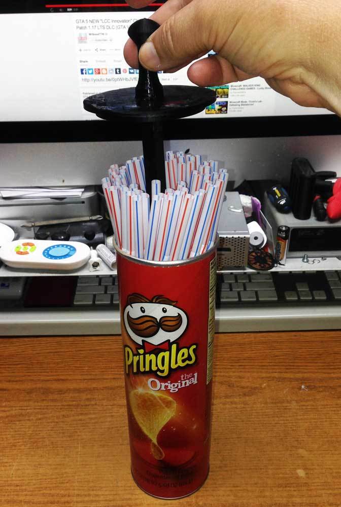 Pringles Can Straw Dispenser (for big printers)