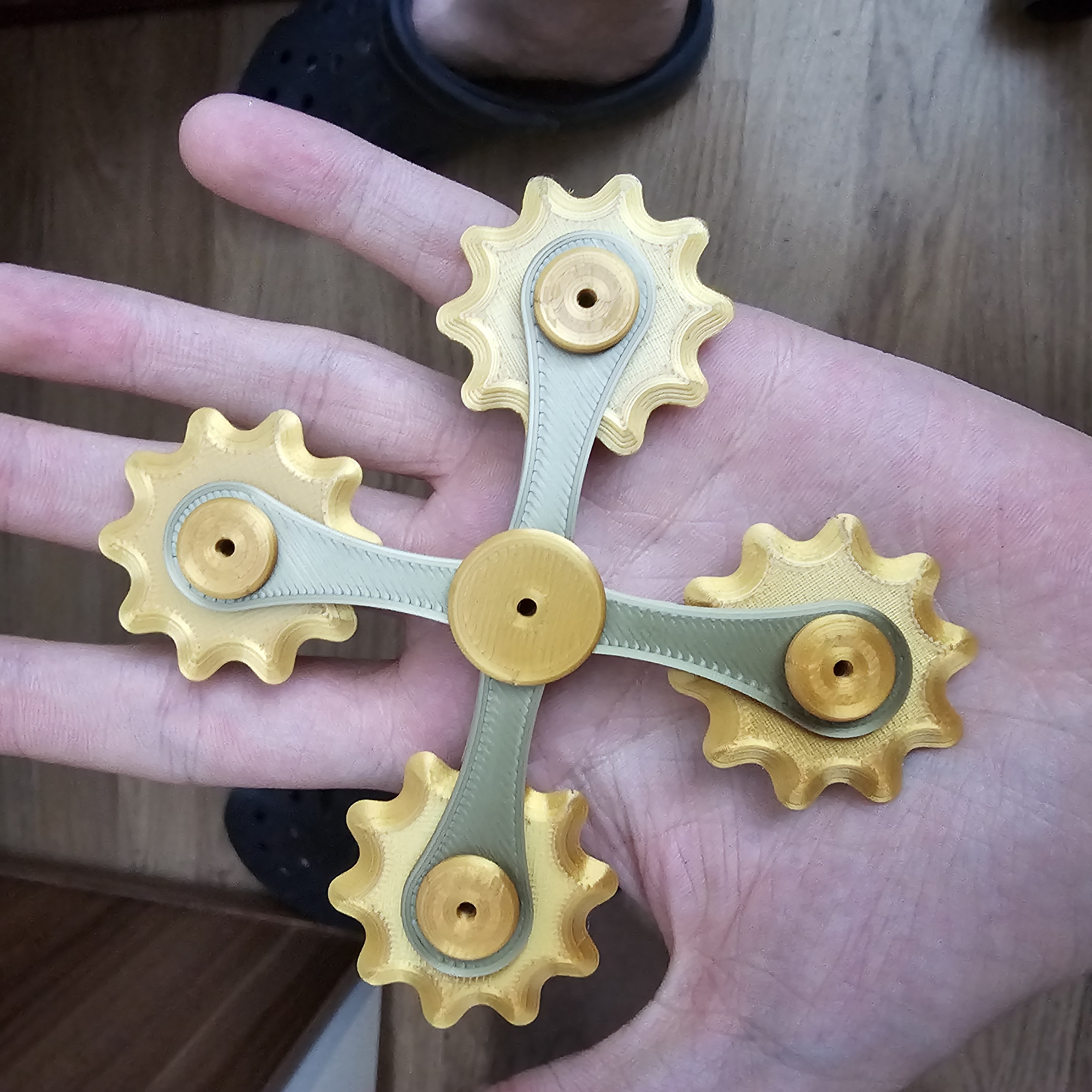 4 arm geared Fidget Spinner