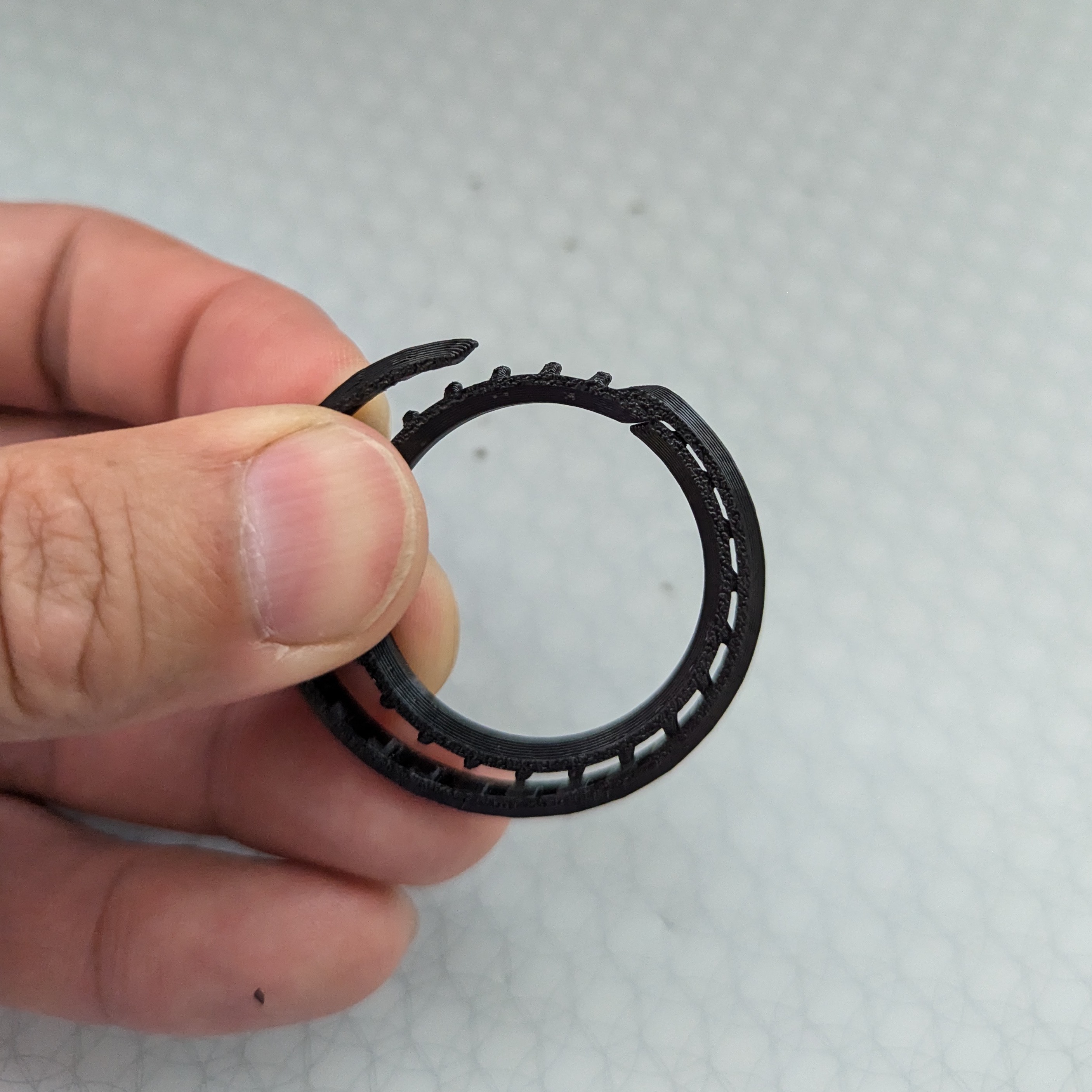 Miniatura 3 do modelo 3D Strong Thin Key Ring