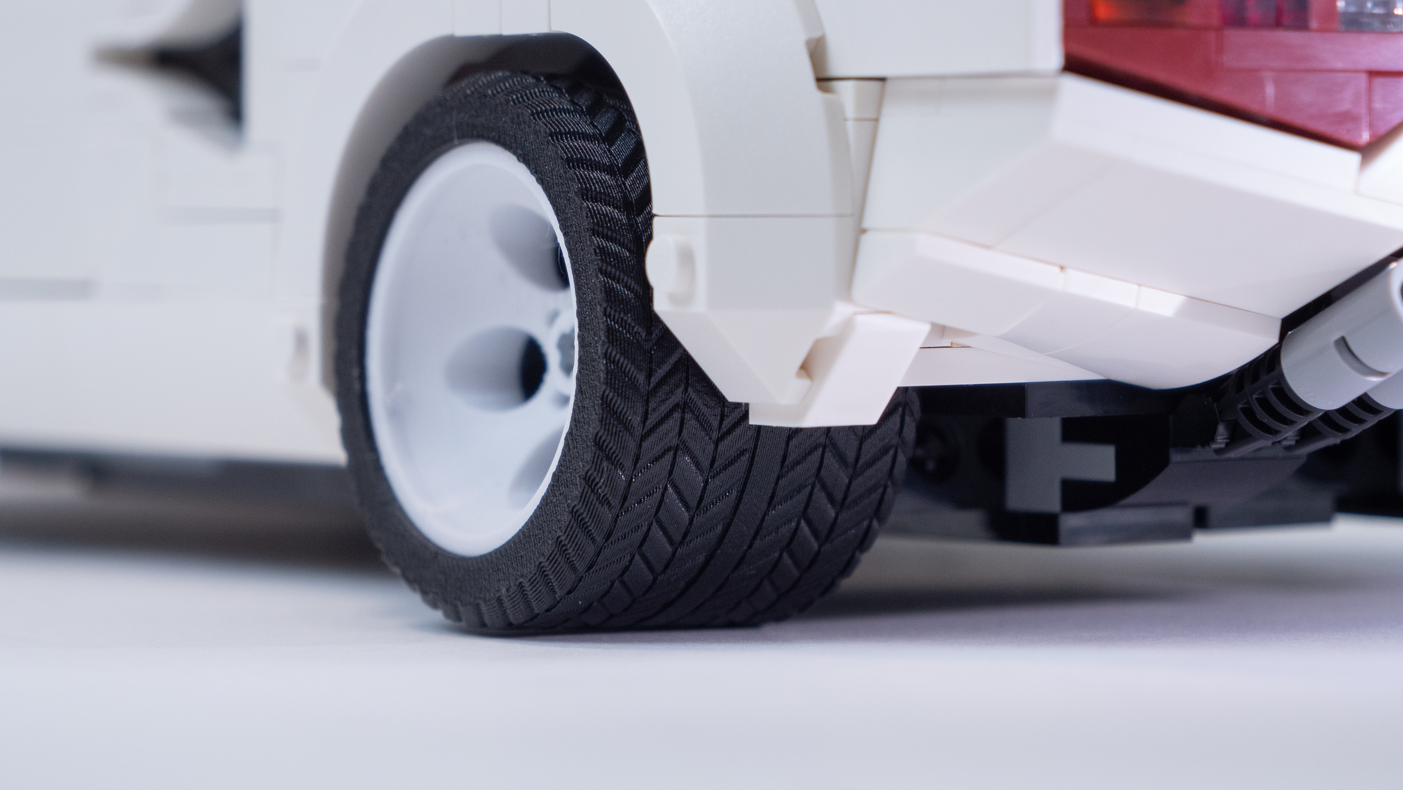 Realistic wheels for Lego 10337 Lamborghini Countach