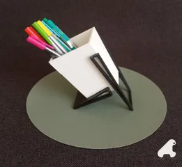 POT A CRAYONS CUBISME