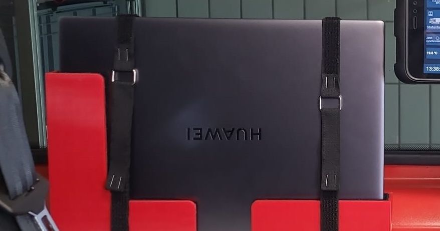 Notebookhalter / Laptop holder by 5stroke | Download free STL model ...