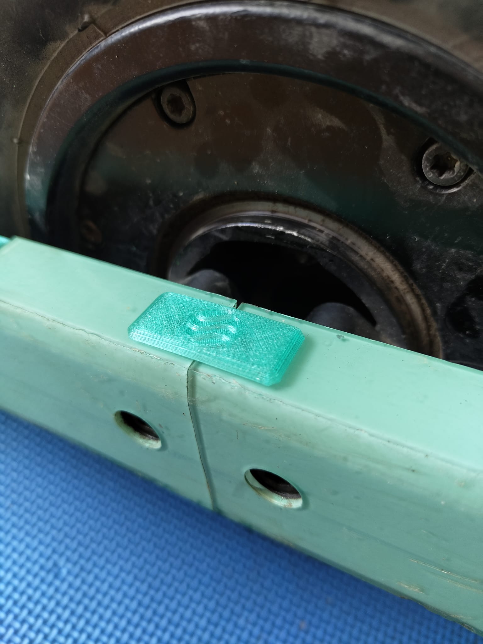 Floatwheel_Adv_Mag_Handle_Hole_Cover_2.0 - sidekicks