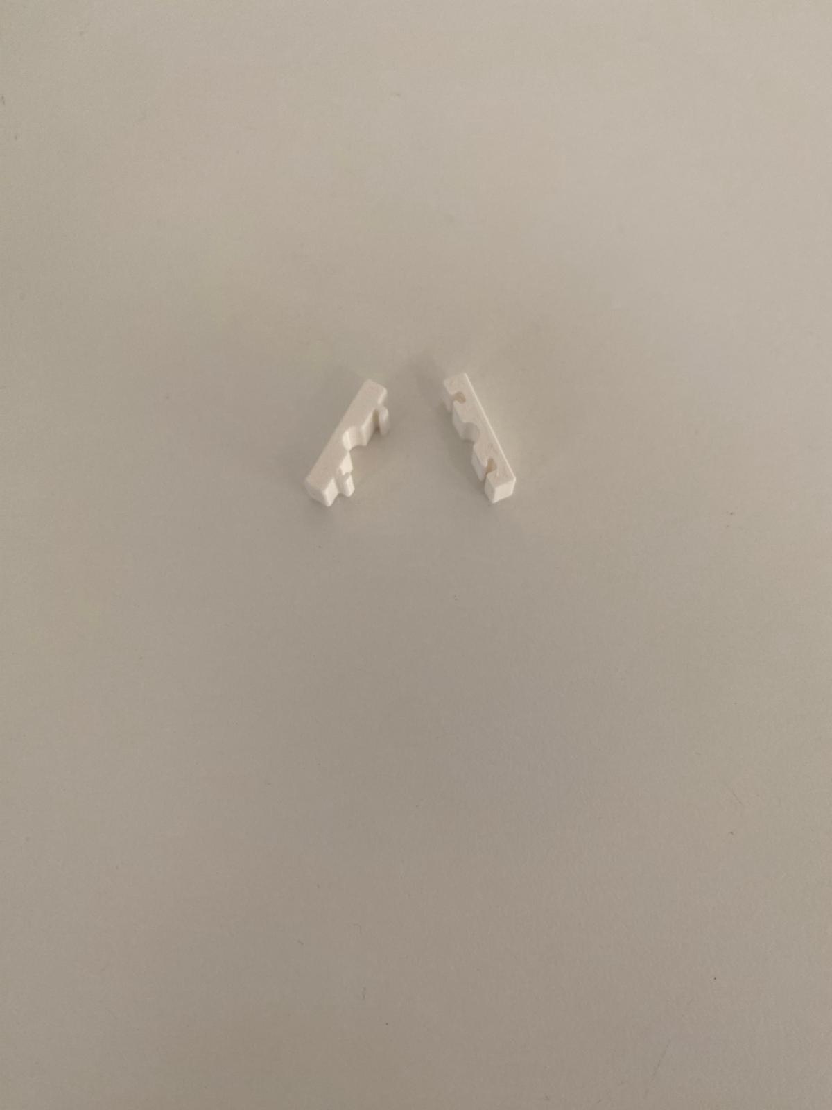 Miniatura 4 do modelo 3D Cable holder for computer mouse 4mm
