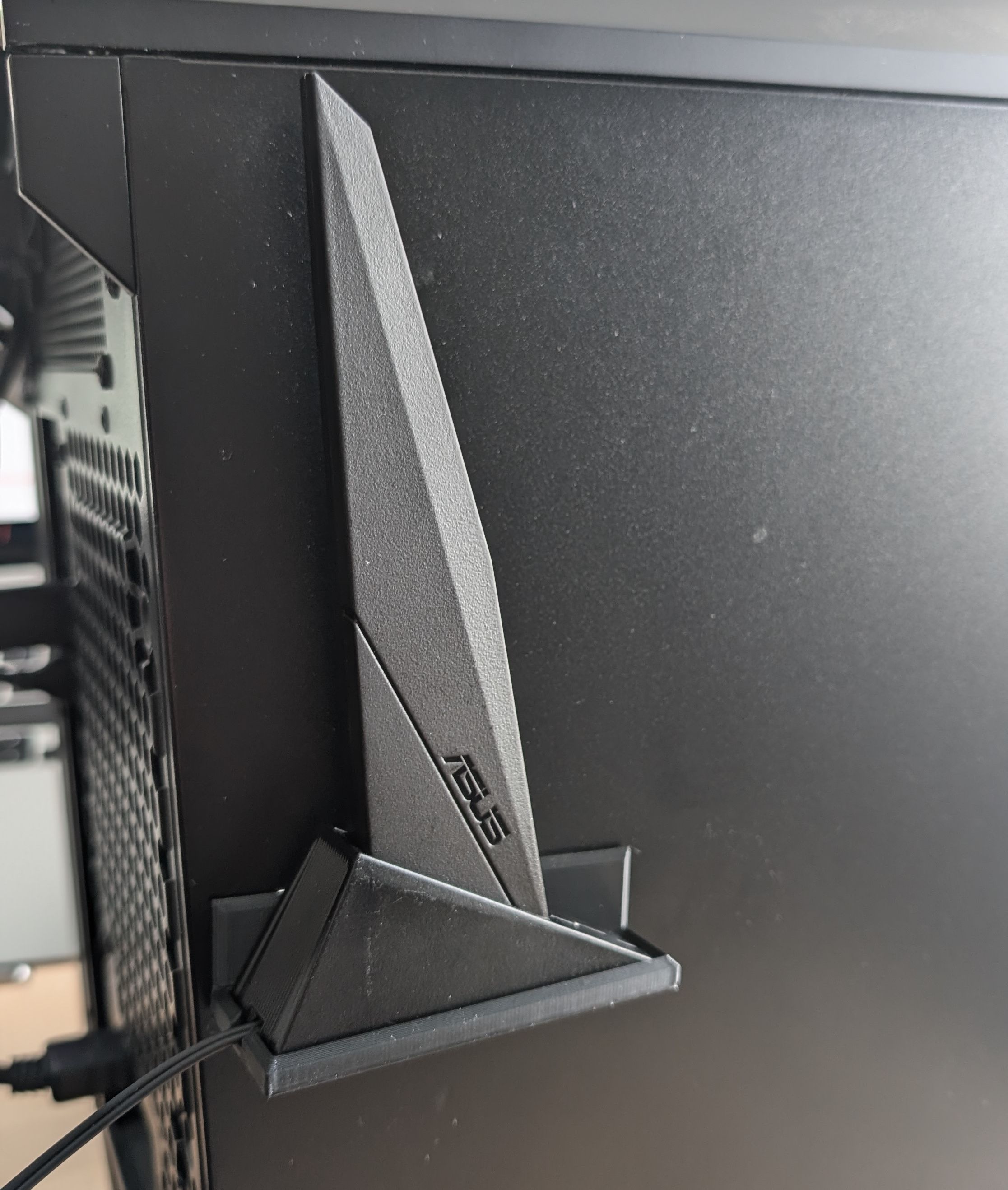 Asus Wi-Fi antenna mount