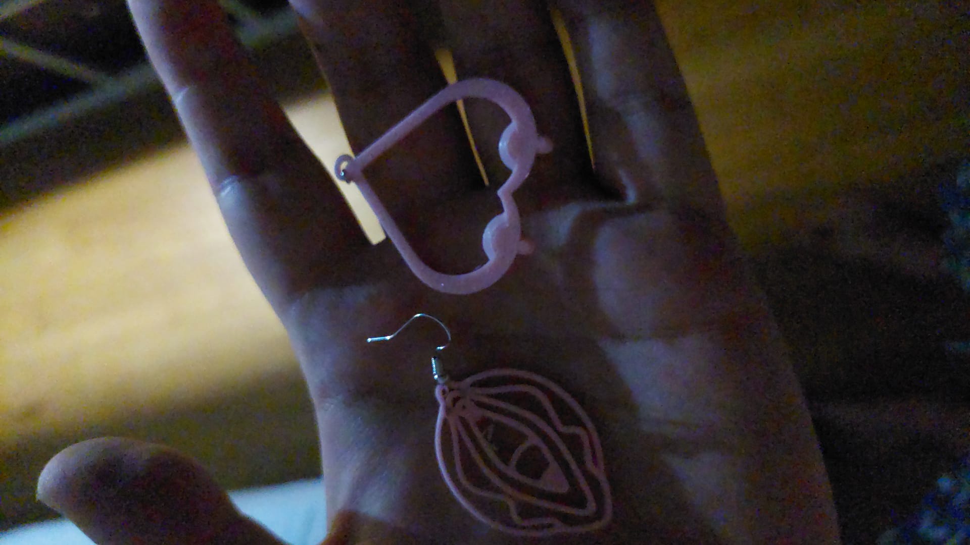 Feminist pride ear-rings