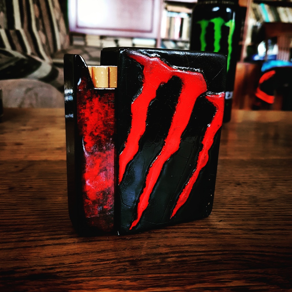 Slide to open cigarette box