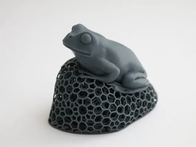 Voronoi Lattice Frog