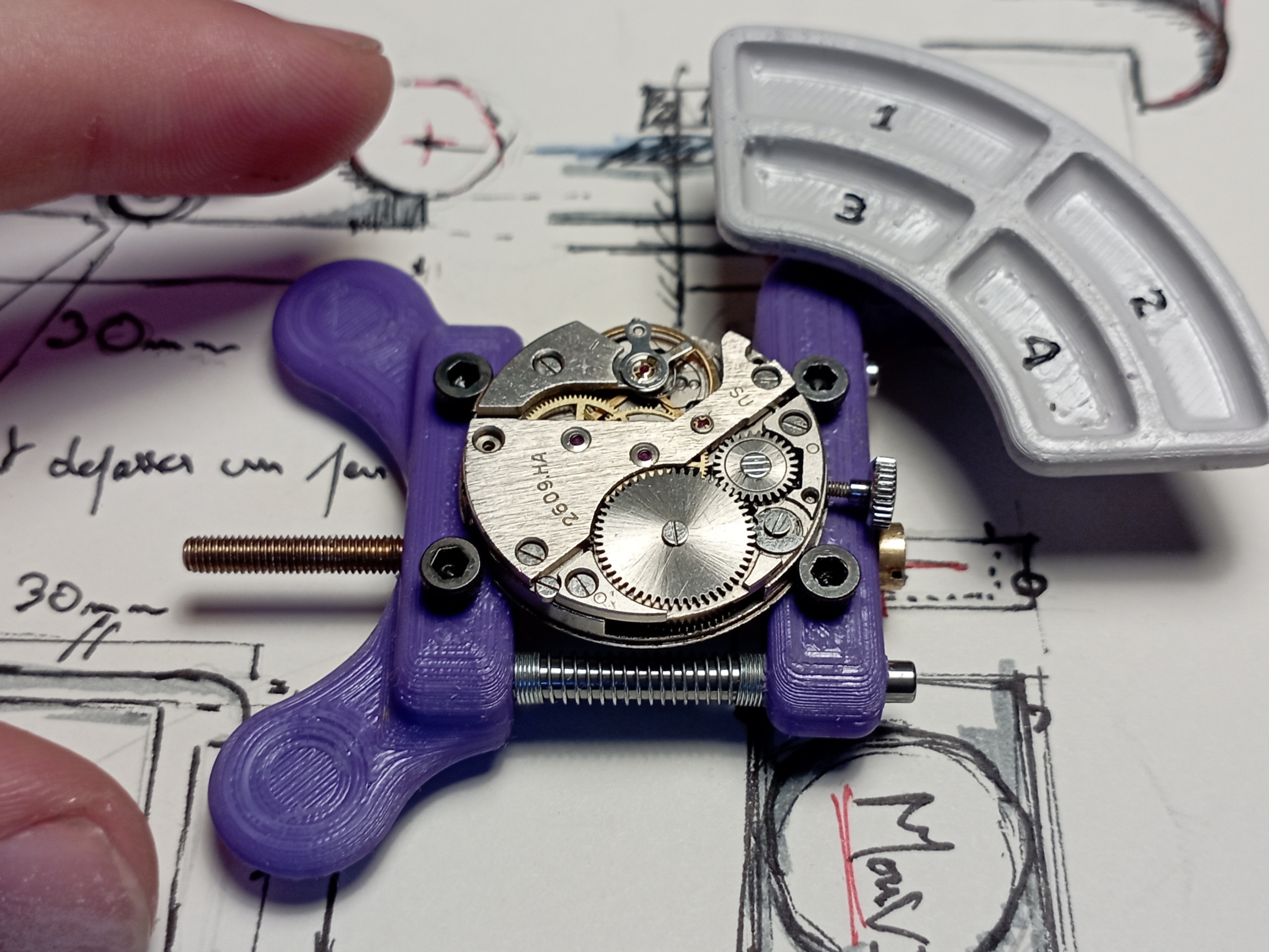 Watch movement holder ergonomie