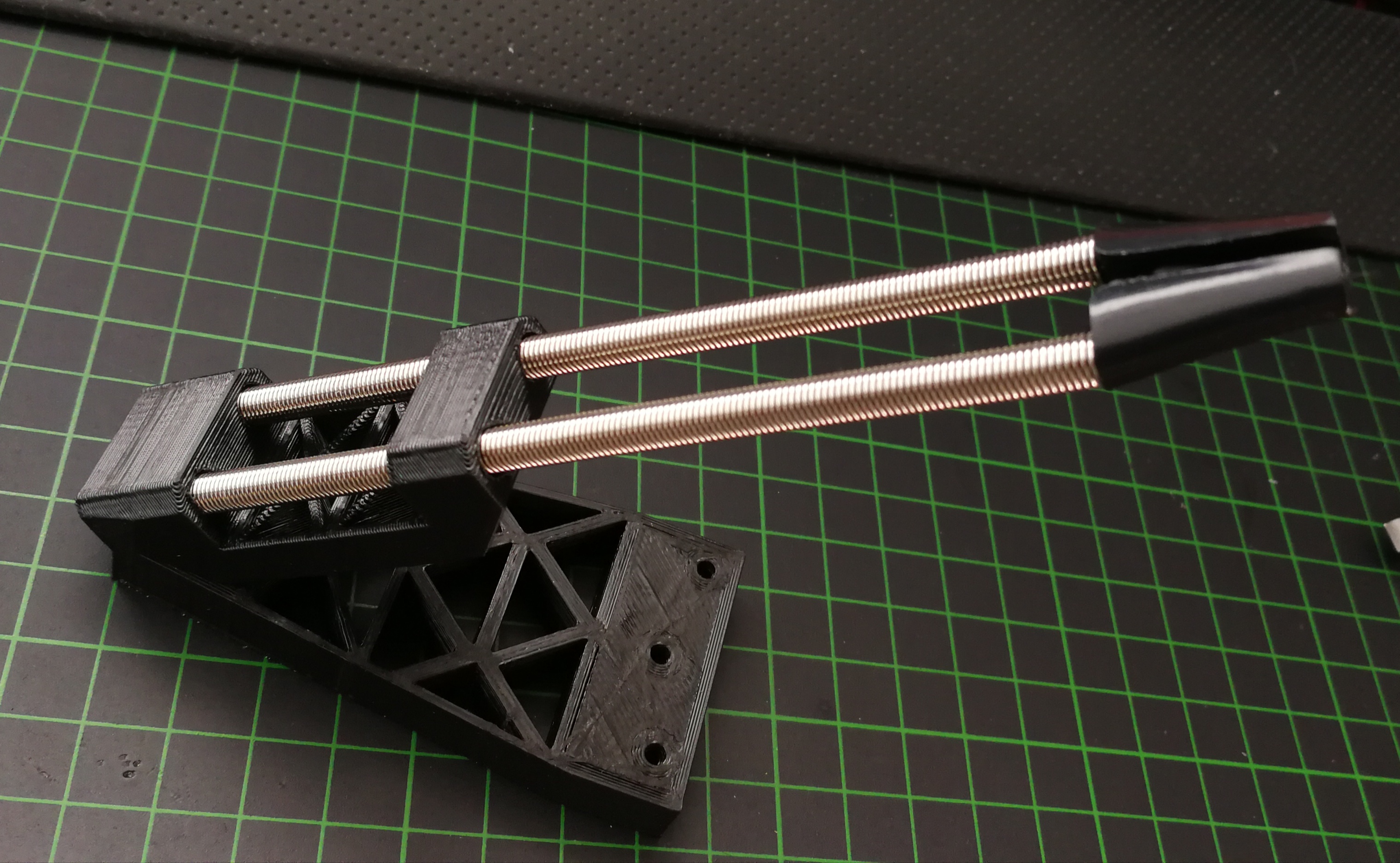 simple mountable Mousebungee