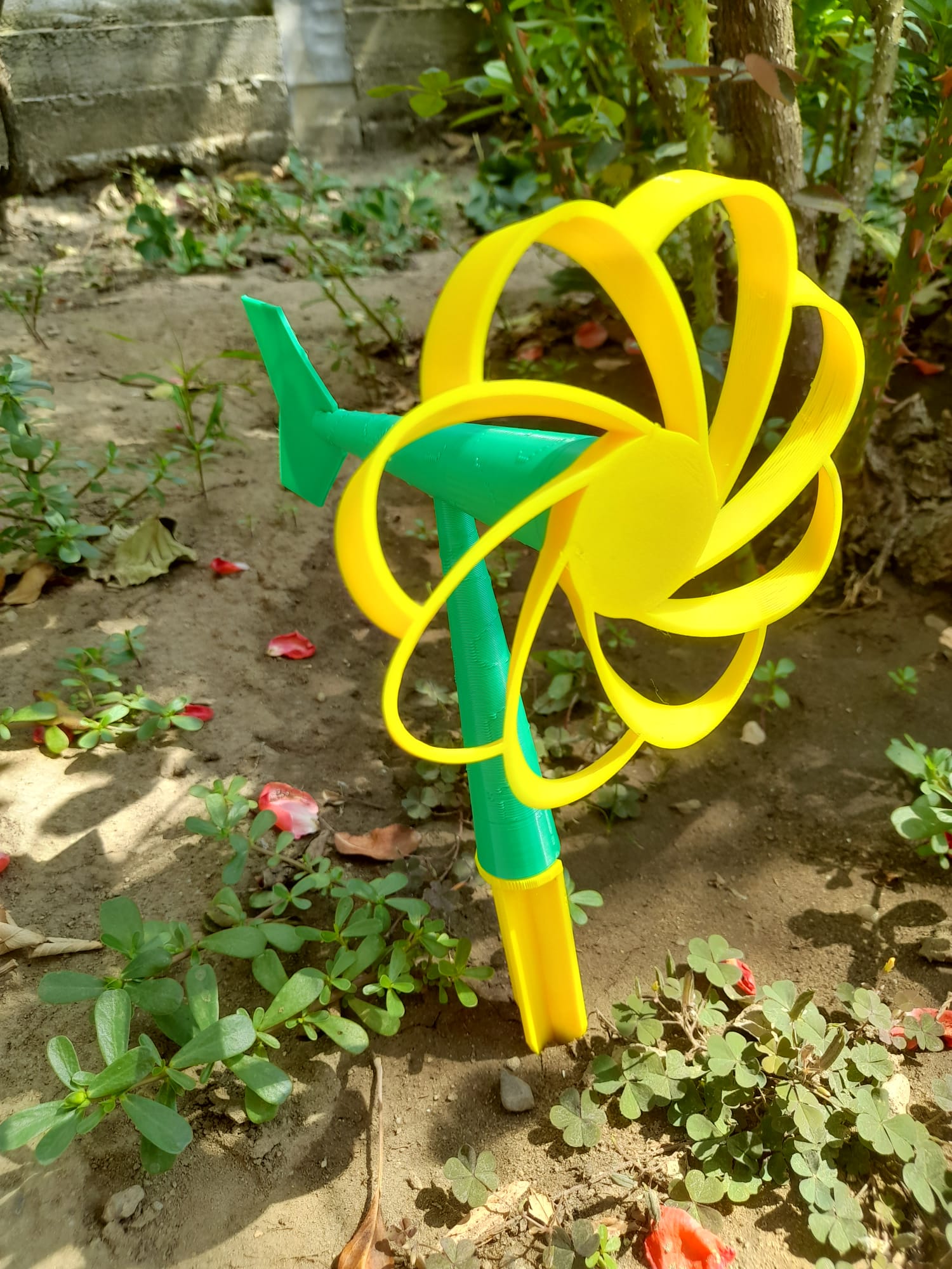 Garden Windmill - V2! - Now self-orienting! - 100% Printable by tuxiy ...