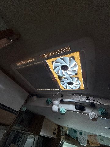 USB-C Ventilator for Dometic Midi-Heki in Camper/RV/Van/Caravan, preview image from the creator on Printables