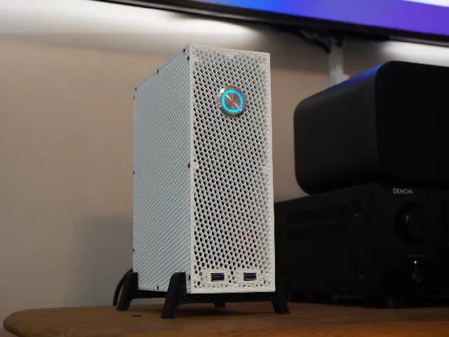 [TDM-01] Portal inspired 5L PC case: internal power supply and low profile GPU