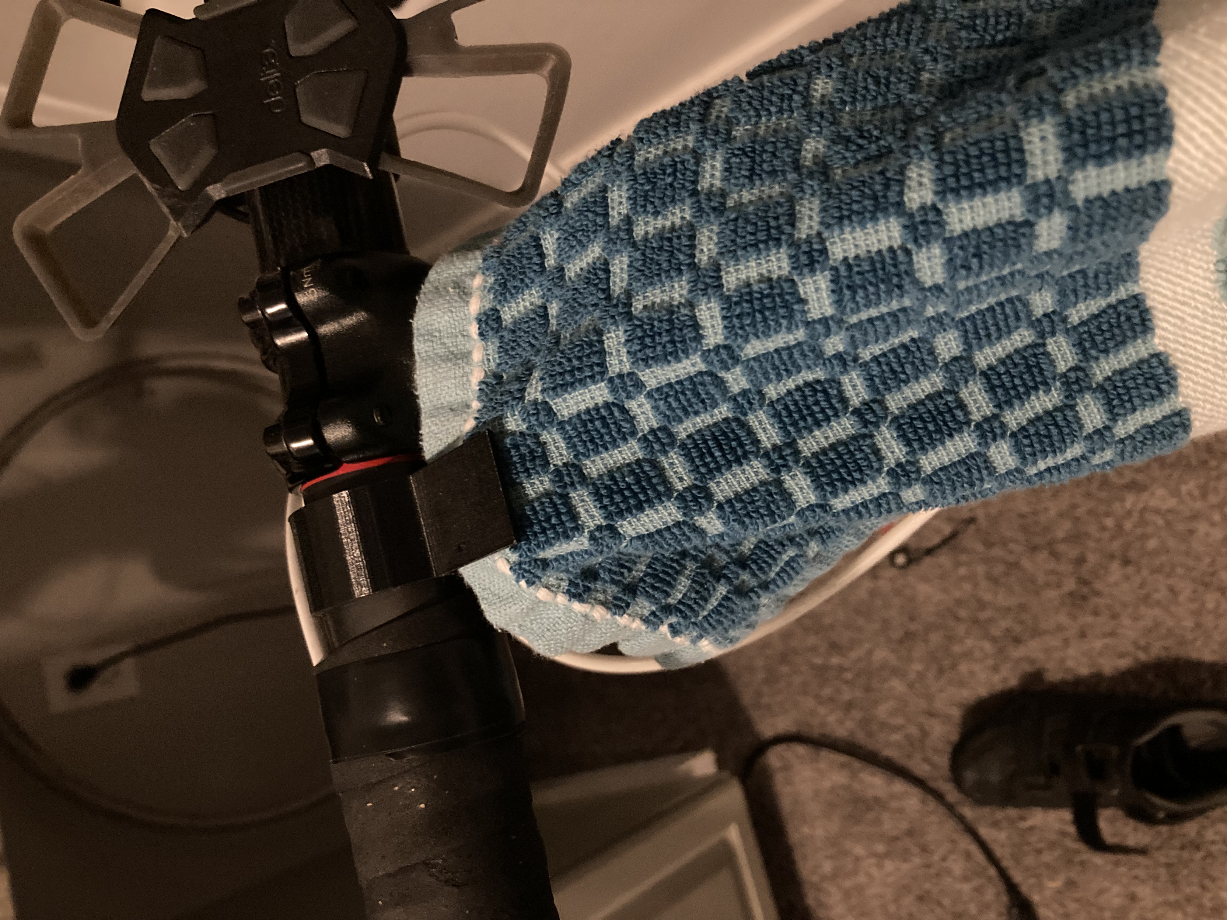 Towel clips for indoor cycling