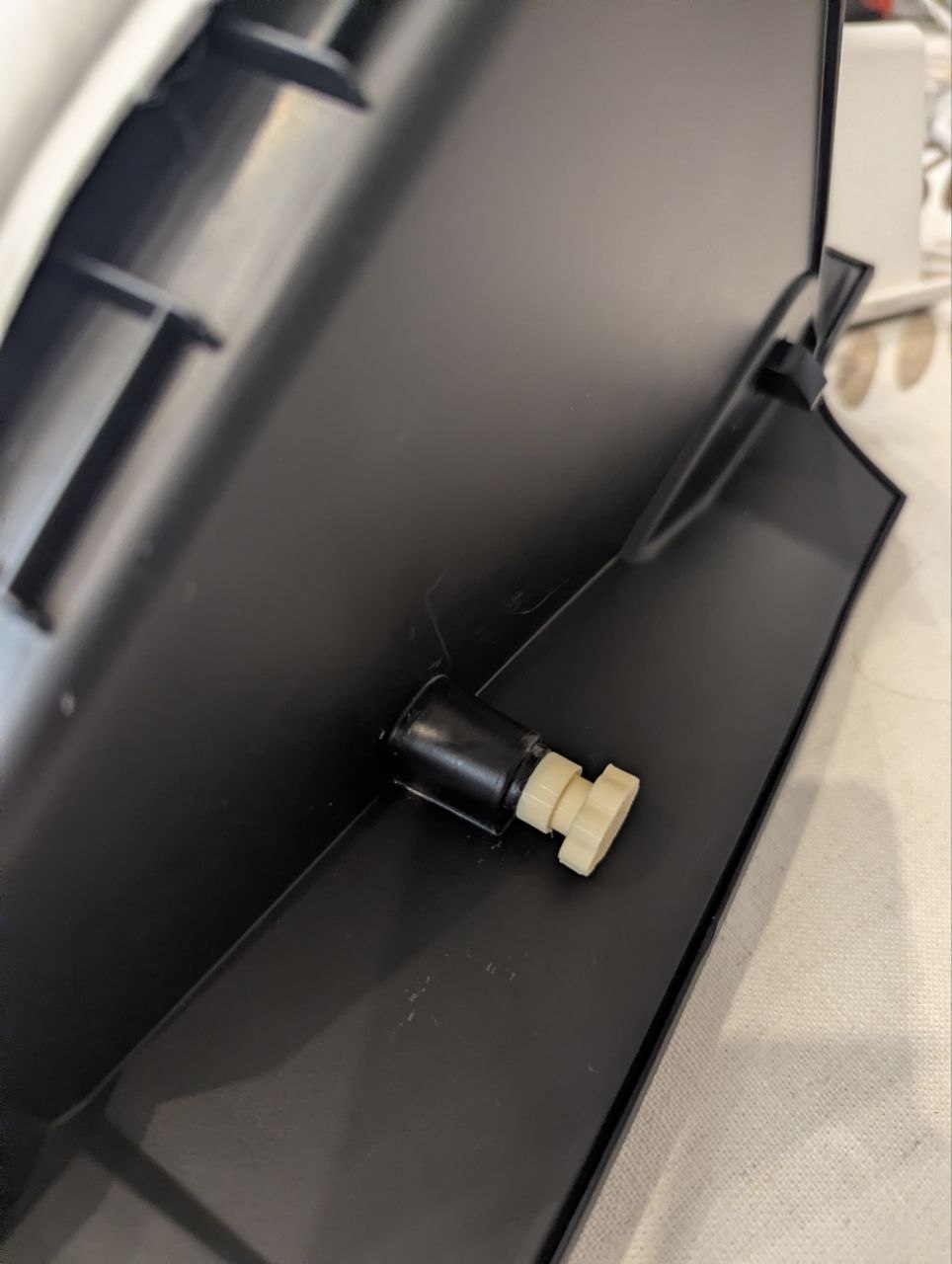 haval f7 new glove box clip