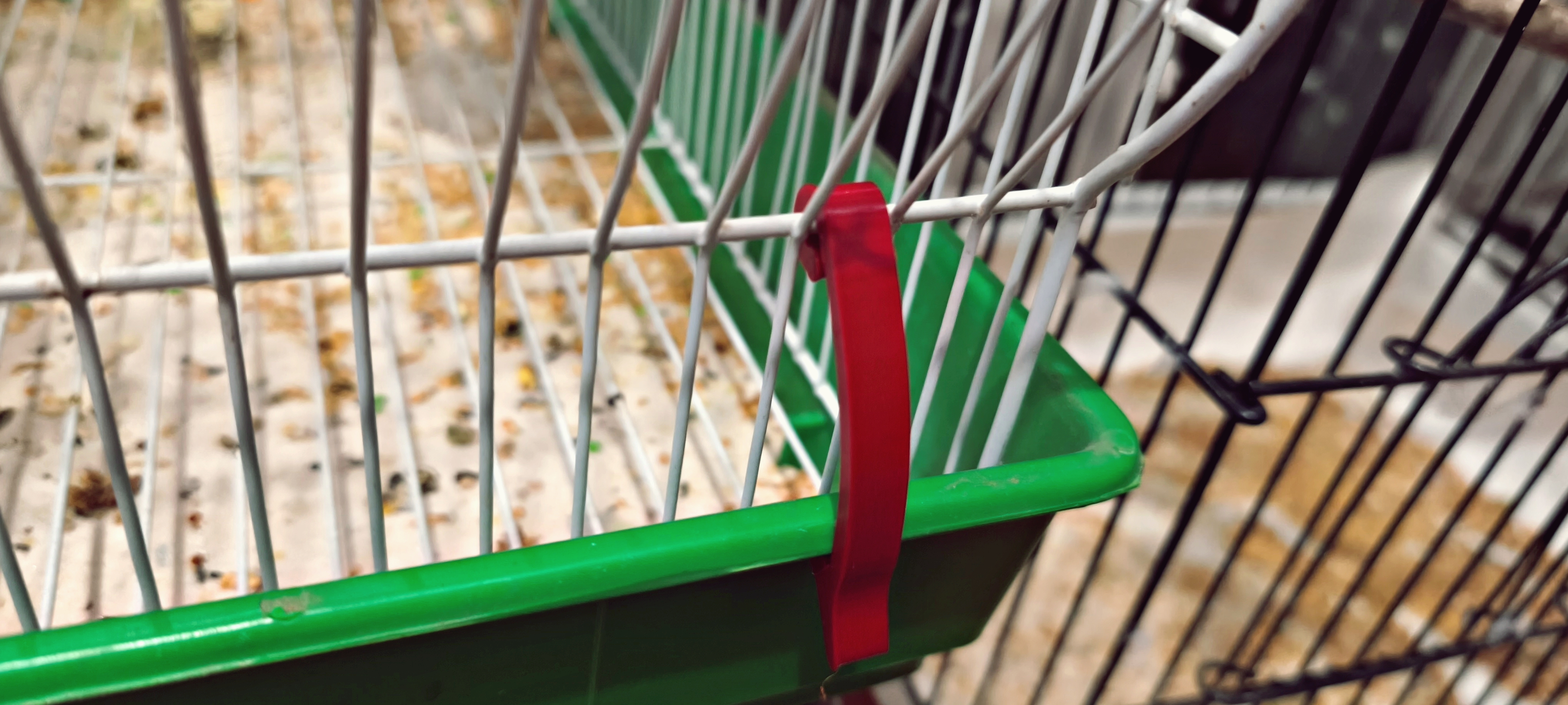 Bird Cage Tray Clip
