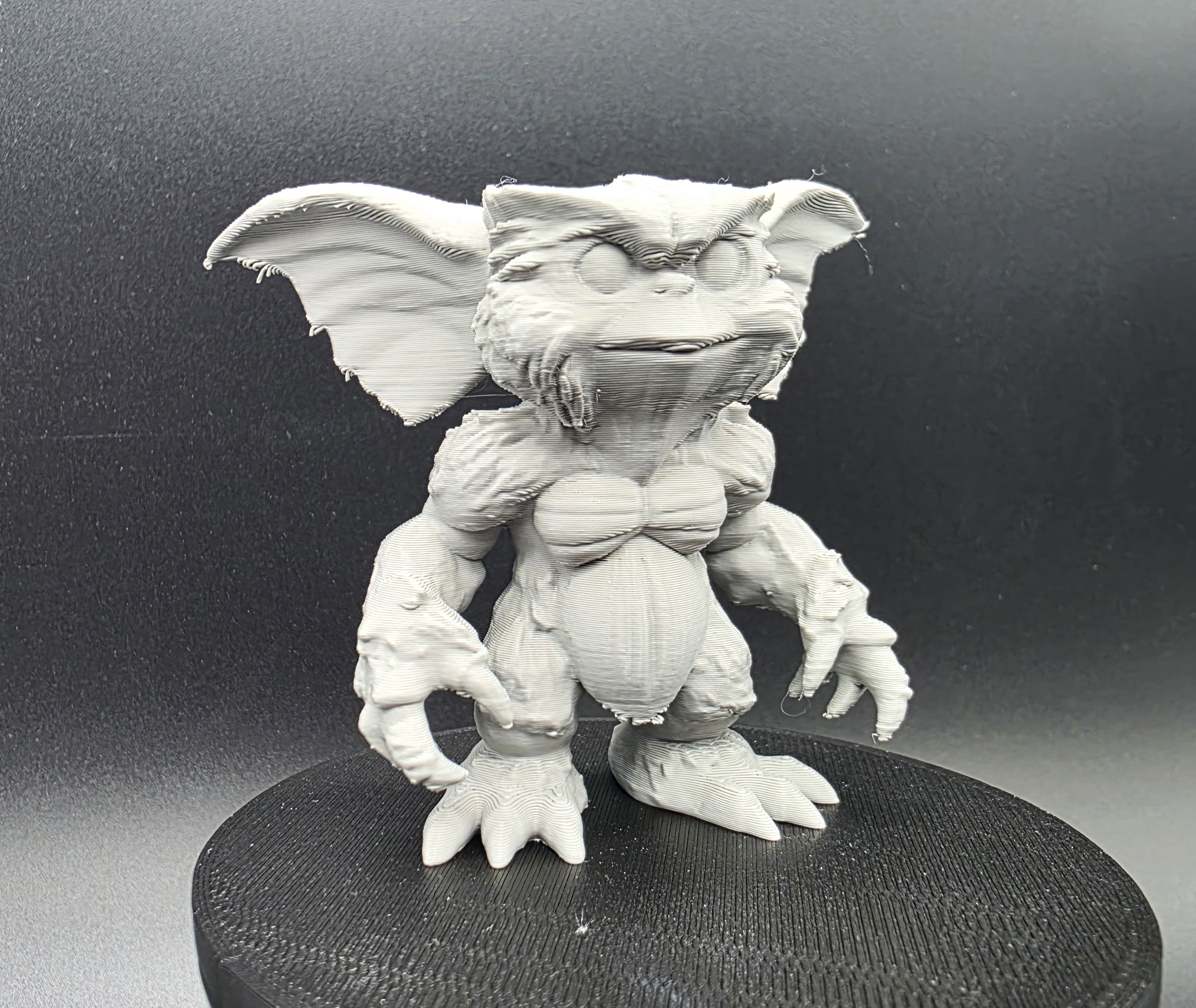 Miniatura 3 do modelo 3D Standing Gremlin Figure