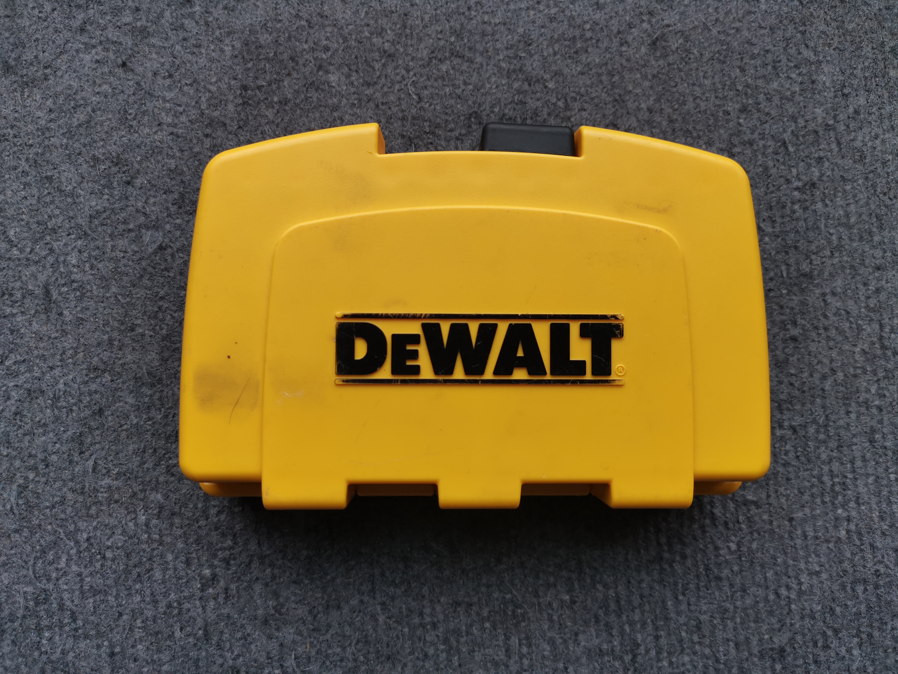 Miniatura 3 do modelo 3D DeWalt bit box magnetic insert