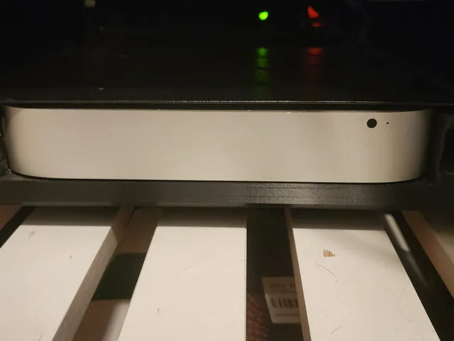 Mac Mini 10 in rack mount