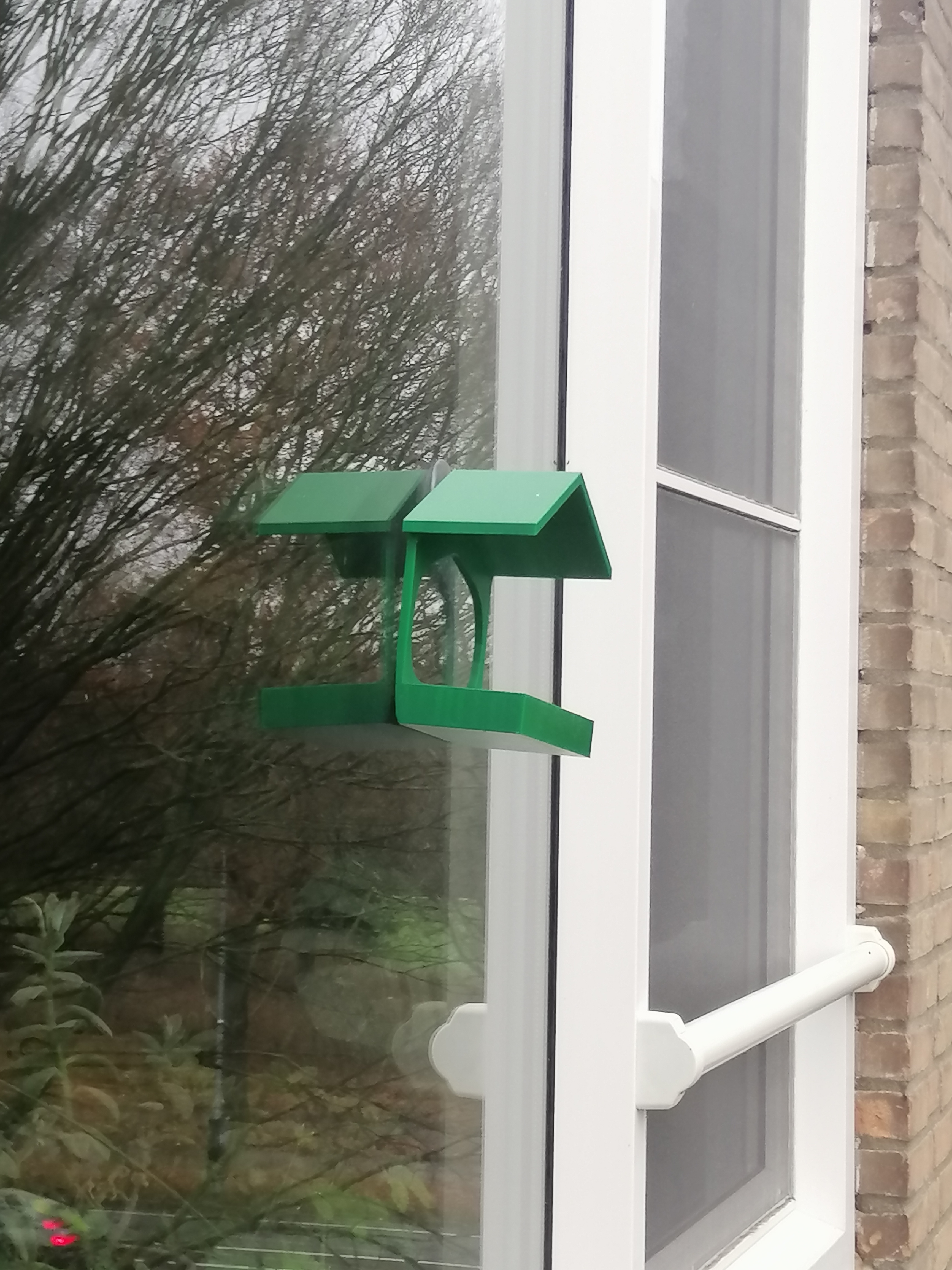 Miniatura 2 do modelo 3D Window bird feeder