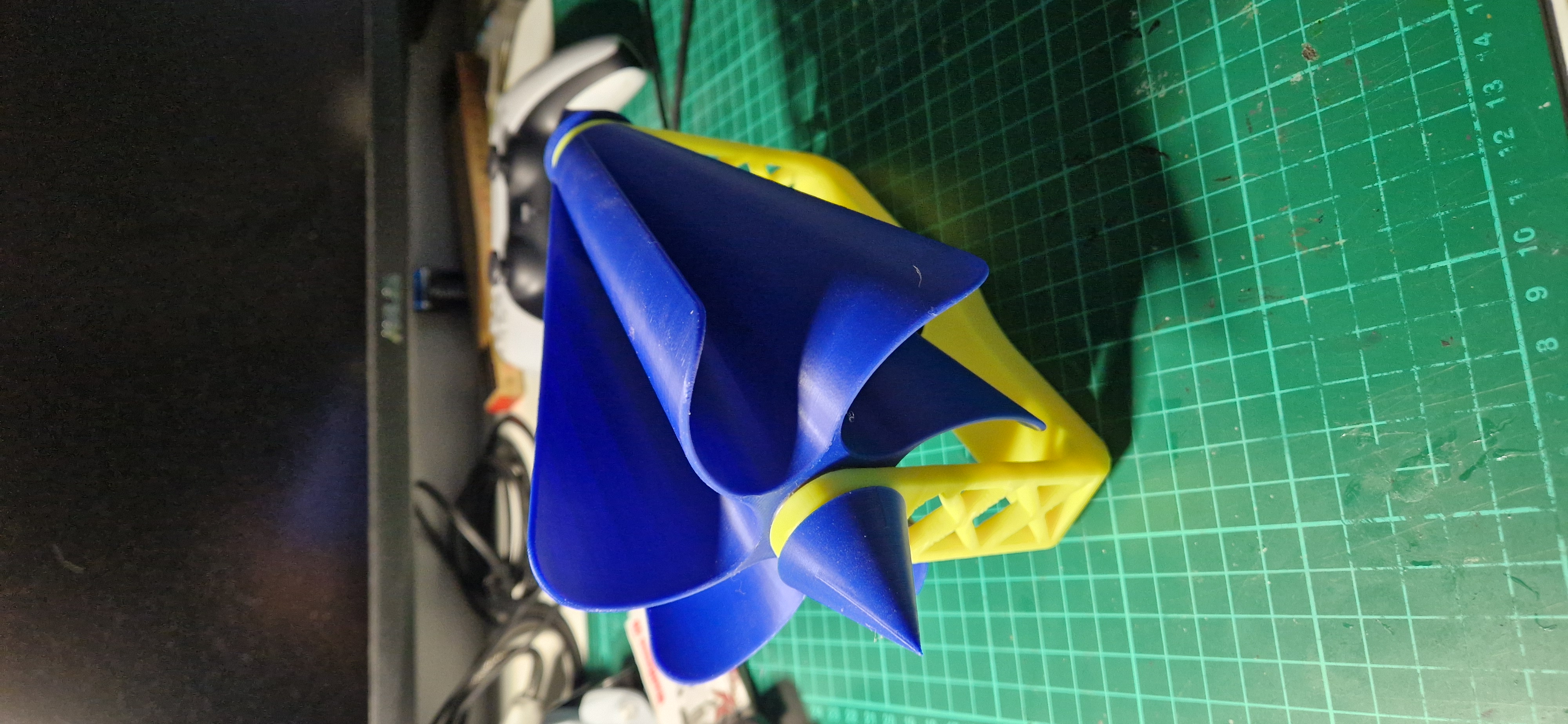 Miniatura 2 do modelo 3D Windmill aka Windspinner