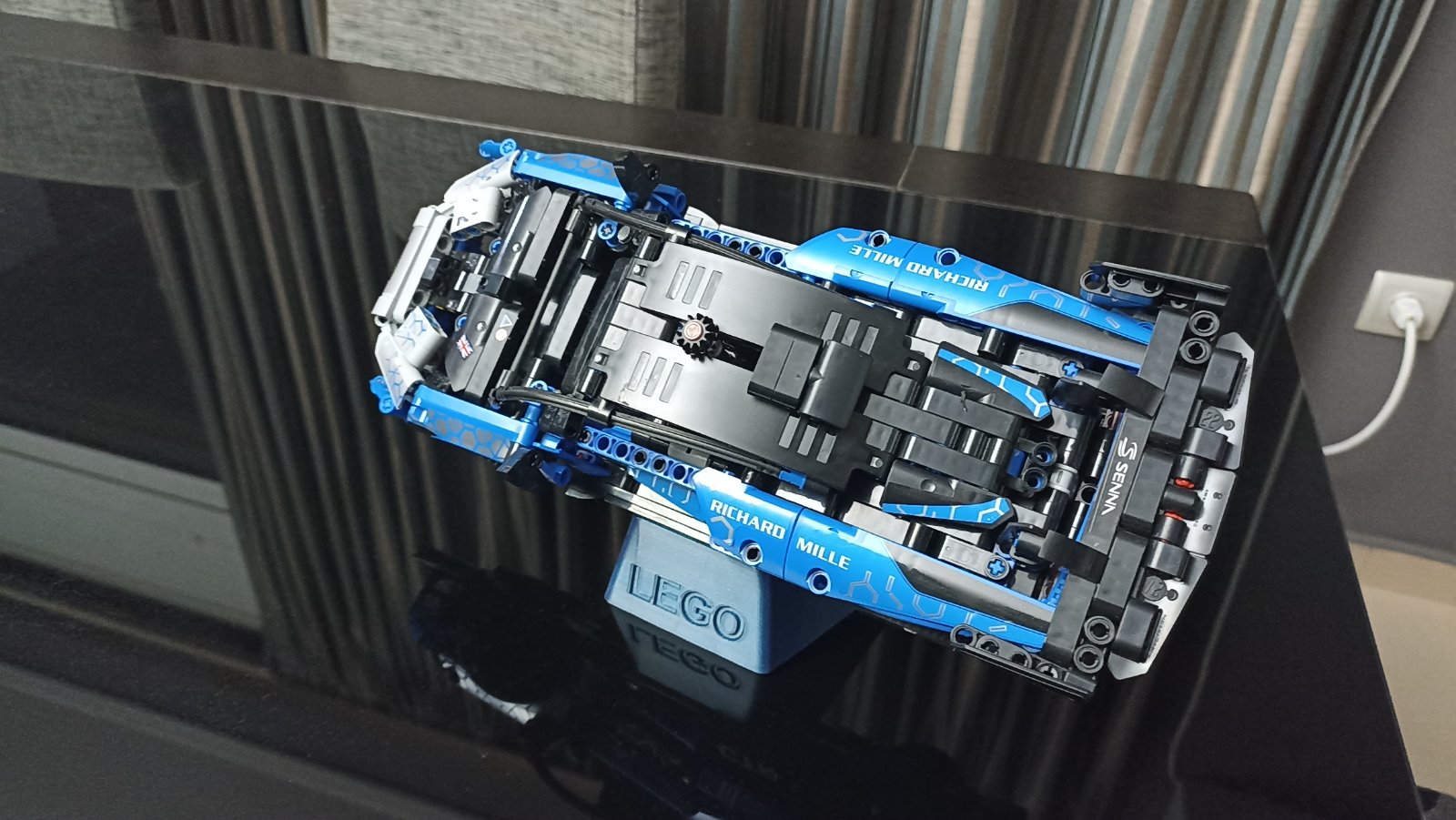 Lego Techinc Car Stand